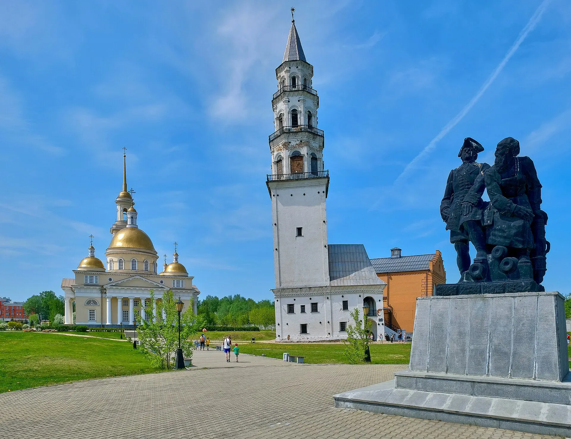 Невьянская наклонная башня / фото Vyacheslav Bukharov / wikimedia