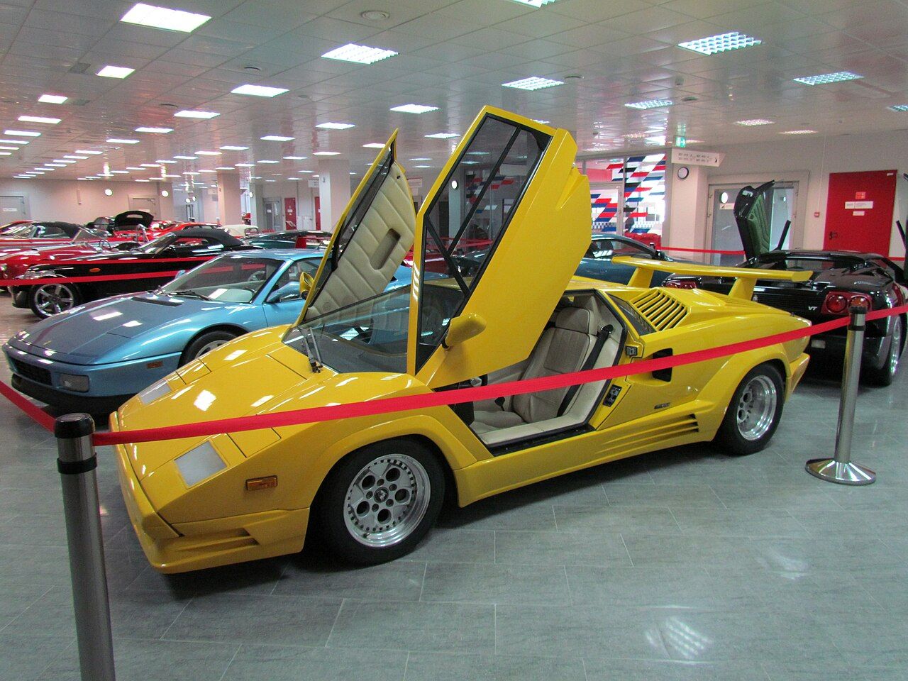 Спортивные машины в сочинском автомузее (Sergey A. Demidov / Wikimedia)