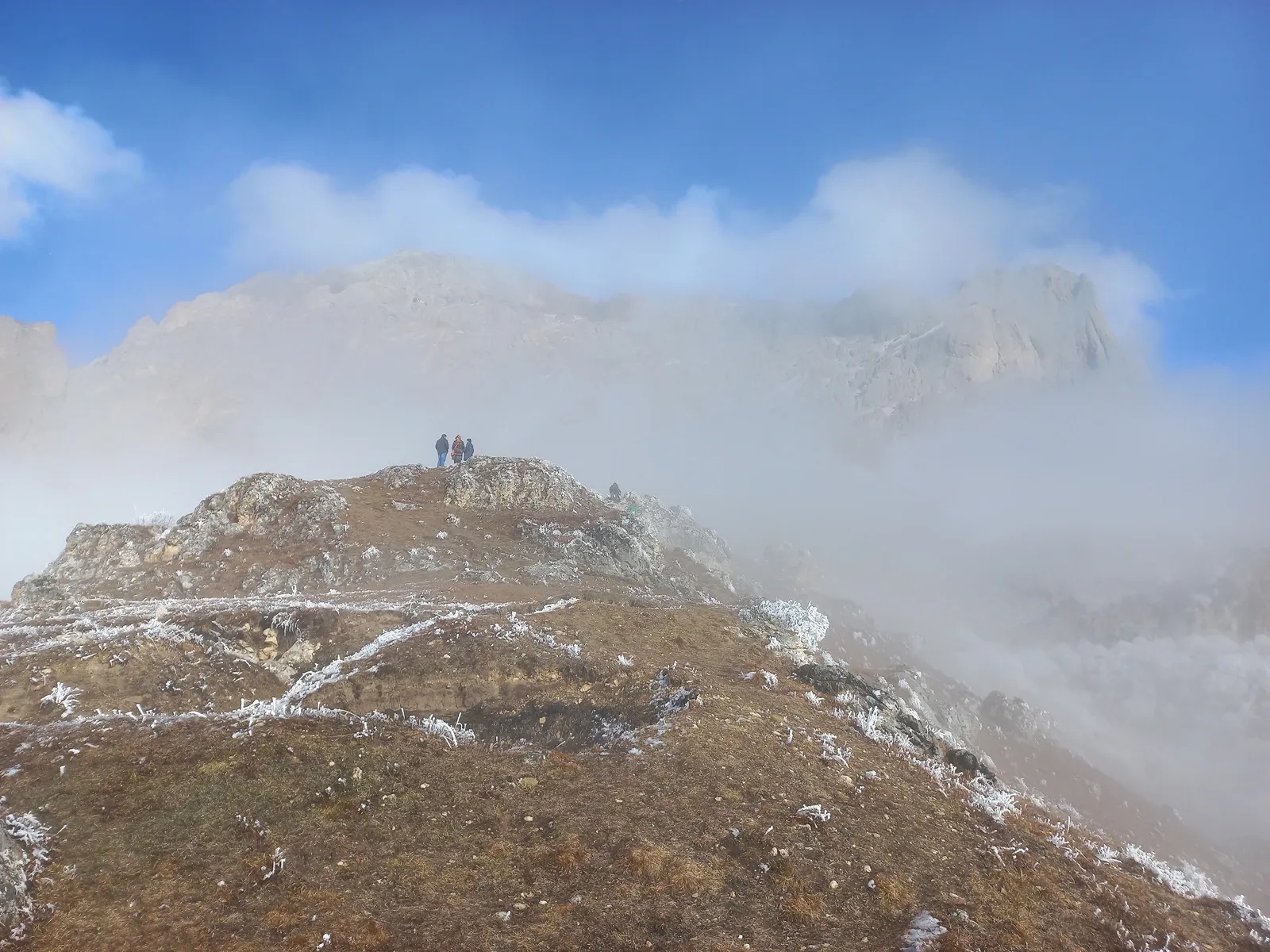 Сумасшедшее чувство, когда за, казалось бы, вершиной, вырастает гора вдвое выше / Фото Дарины Устич