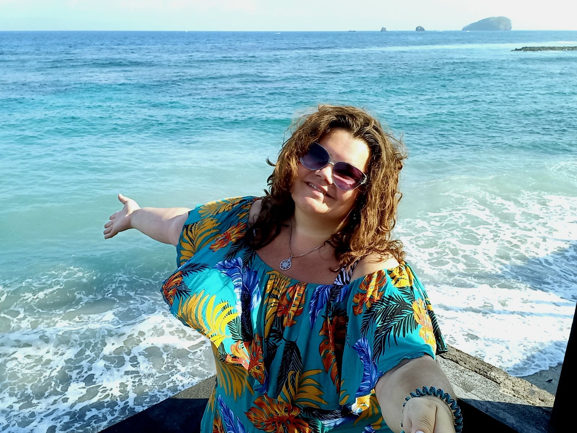 На Бали цвет воды очень красочный. И хочется объехать как можно больше пляжей. Фото Дарины Устич