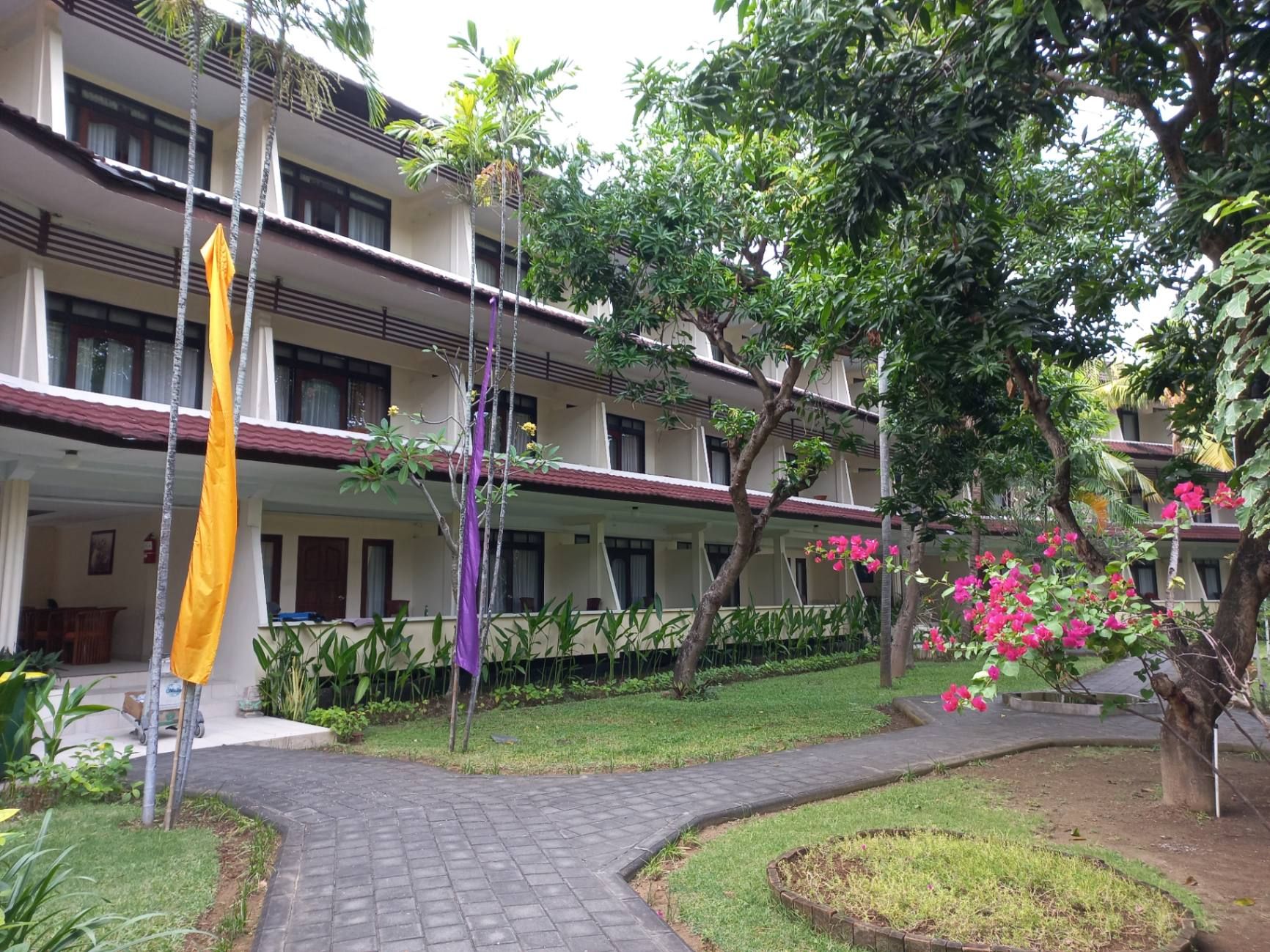 Кута умеет быть и шумной, и спокойной. Фото Дарины Устич