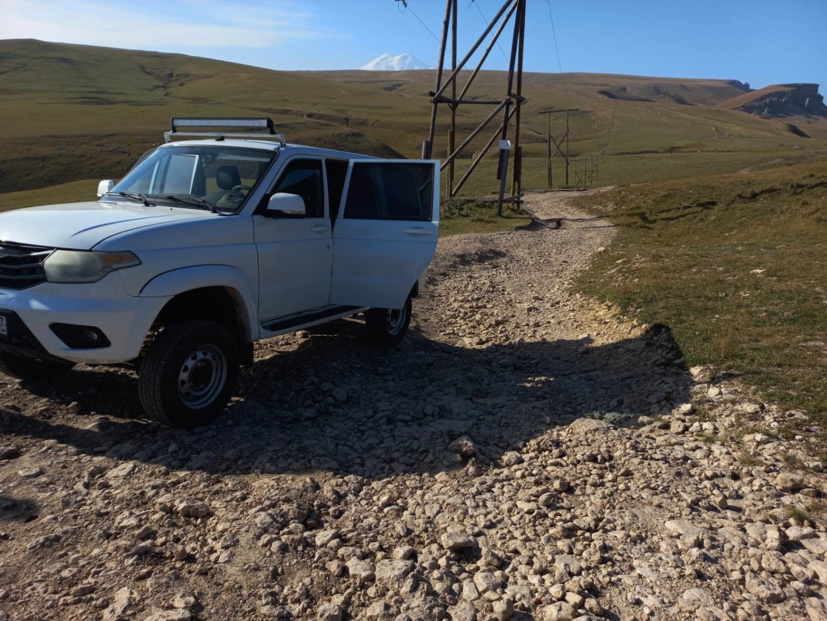 Наш вездеход. Фото Дарины Устич