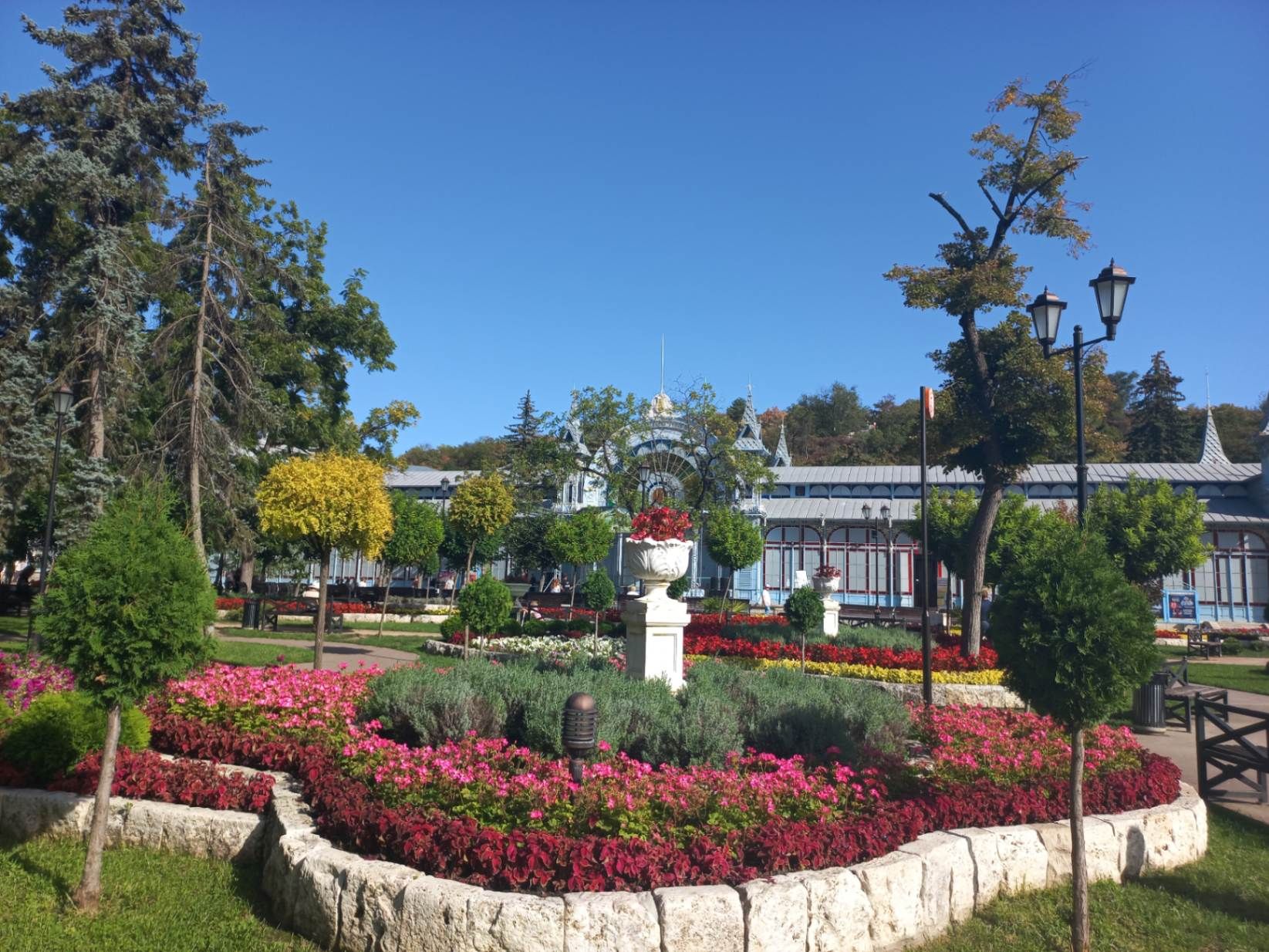 Парк «Цветник» и Лермонтовская галерея. Фото Дарины Устич