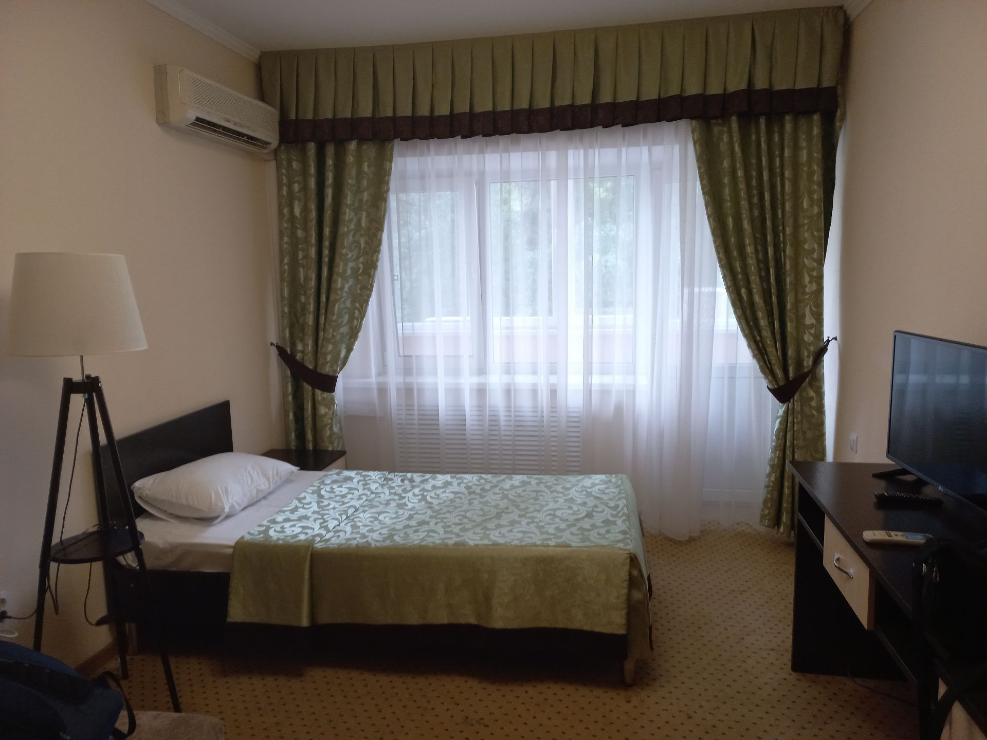 Более современный номер. Фото Дарины Устич