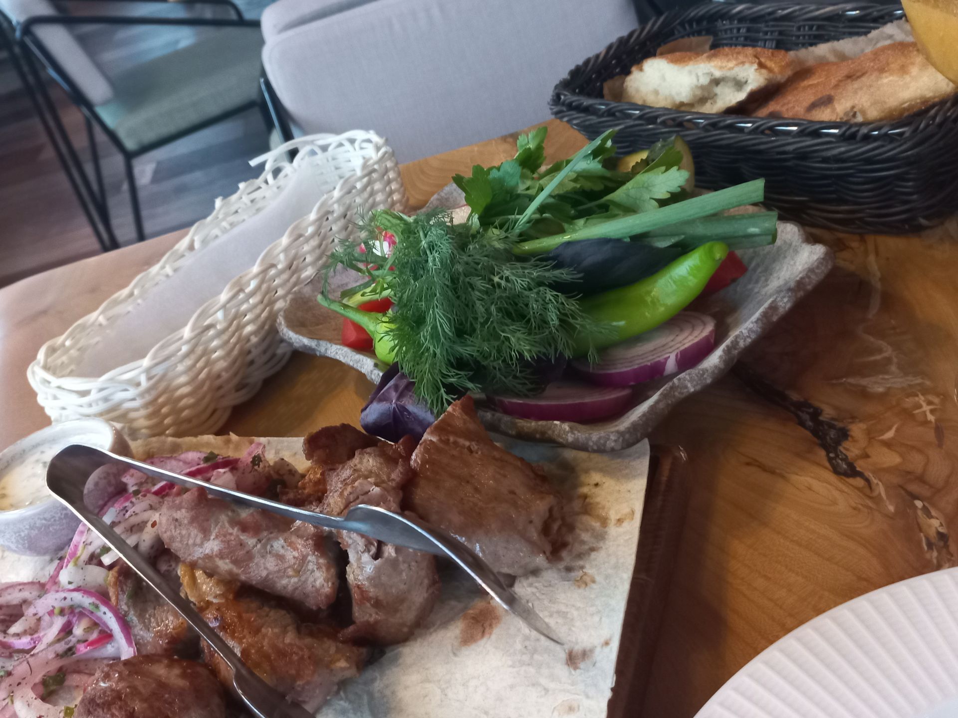 Порции огромные и недорогие. Фото Дарины Устич