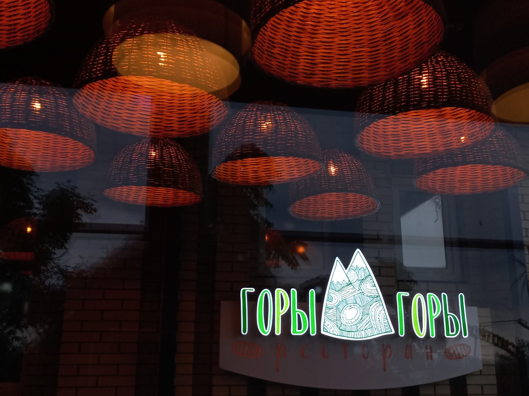 Но непогоду компенсировали колоритный интерьер и быстрое обслуживание. Фото Дарины Устич