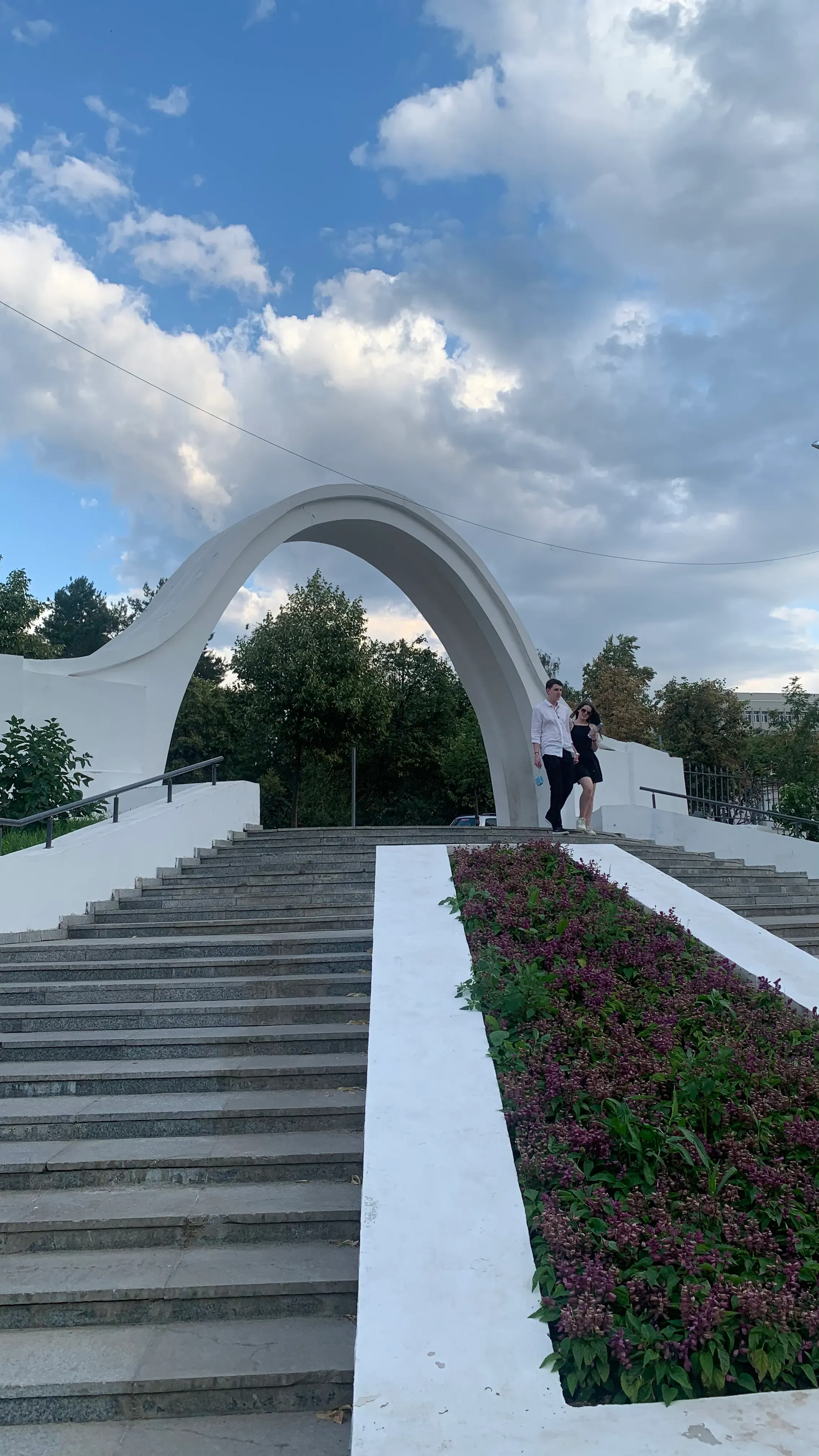 Легендарная парковая арка