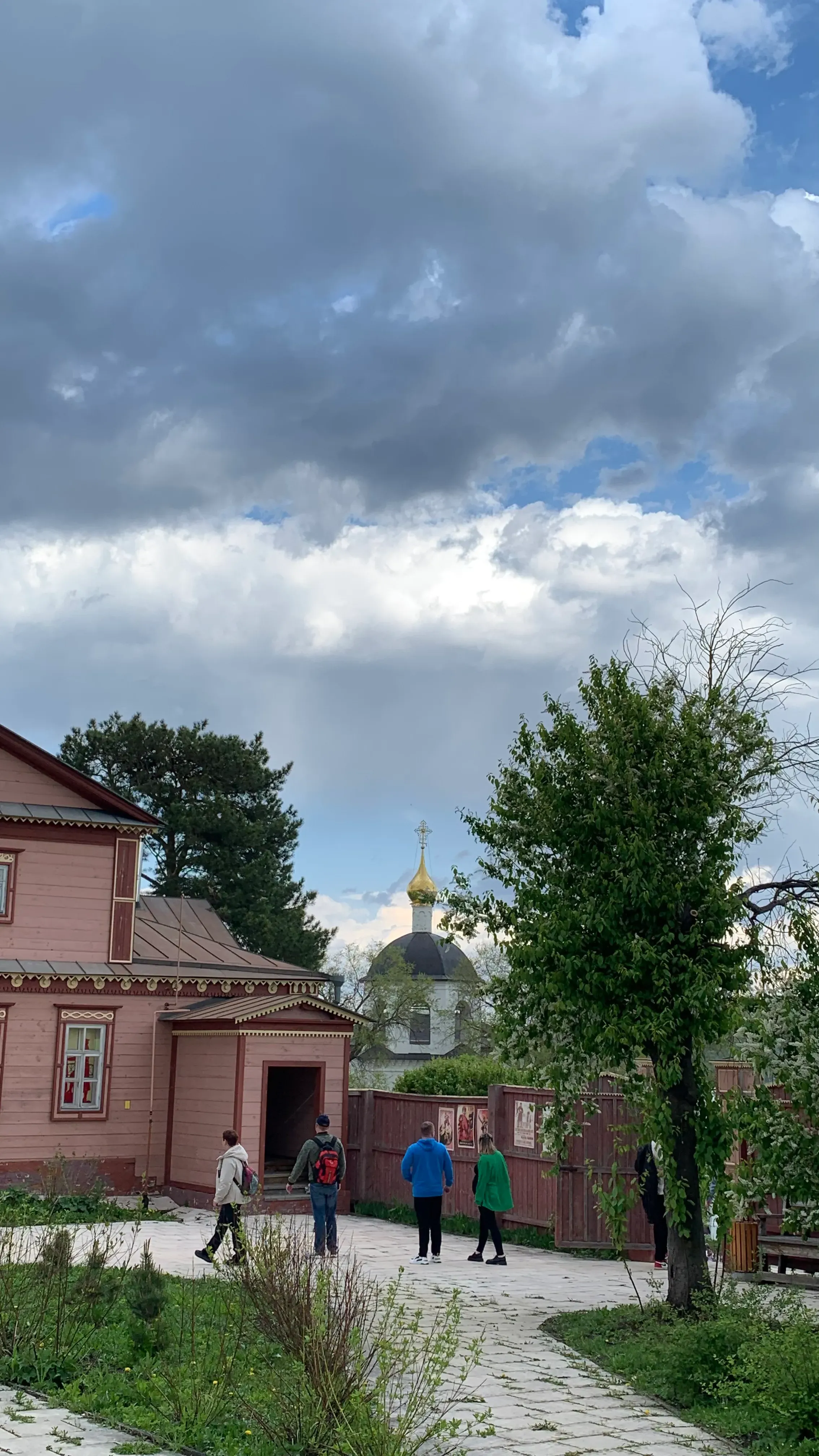 и храмы — свияжская эстетика! Фото: Ангелина Головатая