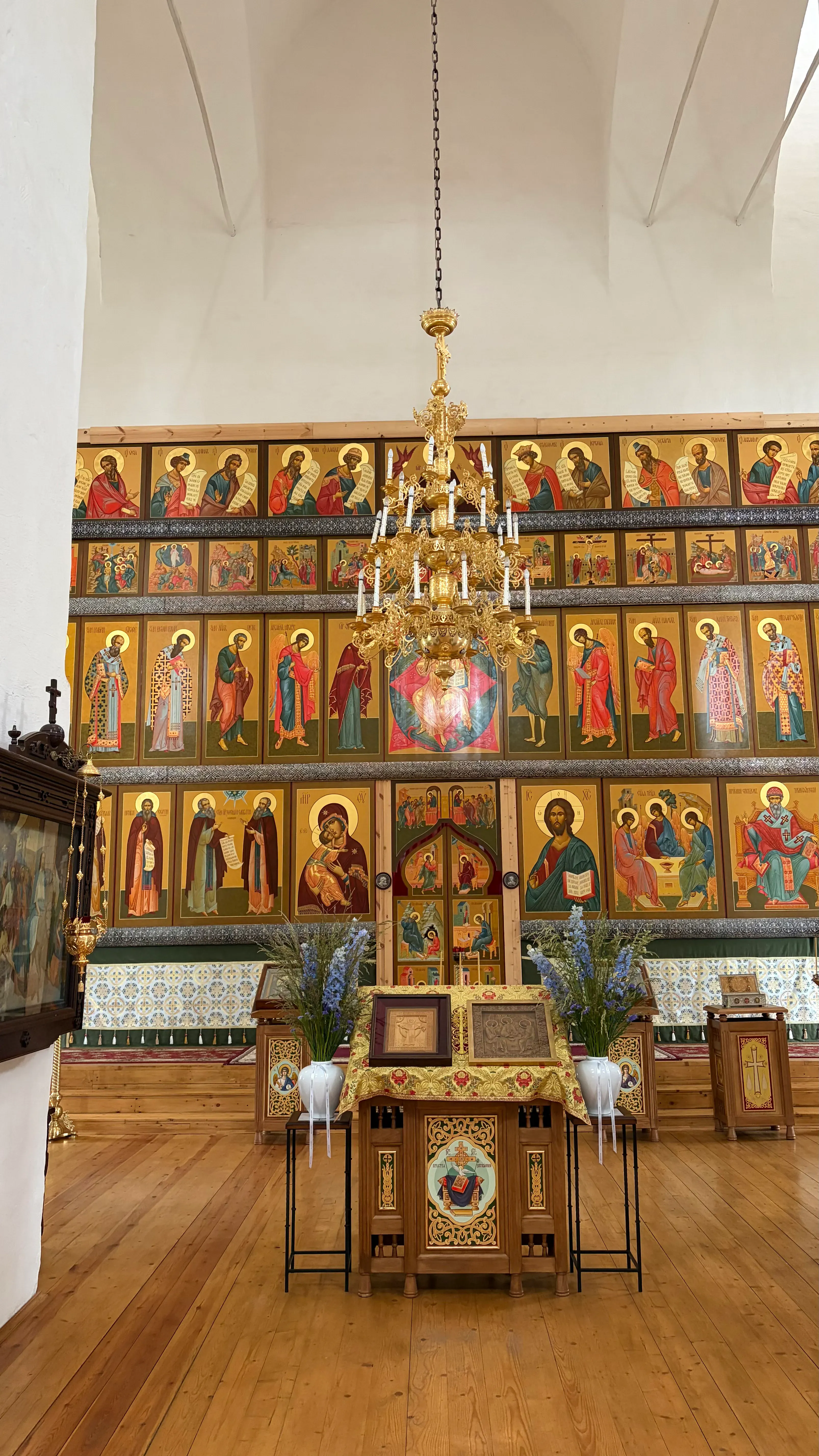 Иконостас в Храме Николая Чудотворца