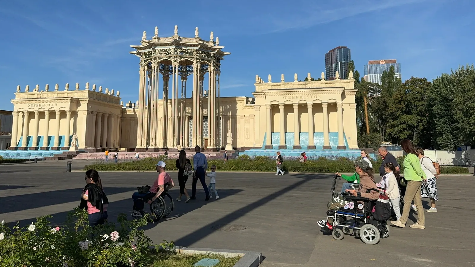 ВДНХ как пример безбарьерной среды