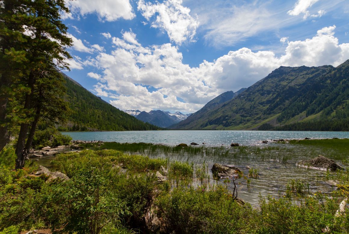 Одно их Мультинских озёр (ZiborevaIuliia / Canva)