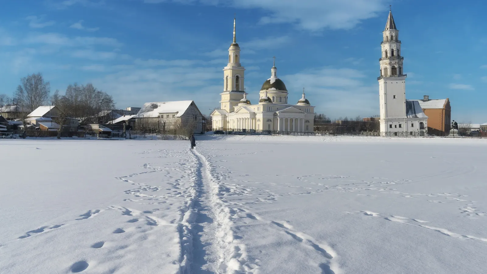 Знаменитая Невьянская башня на маршруте «Уральское Кольцо»