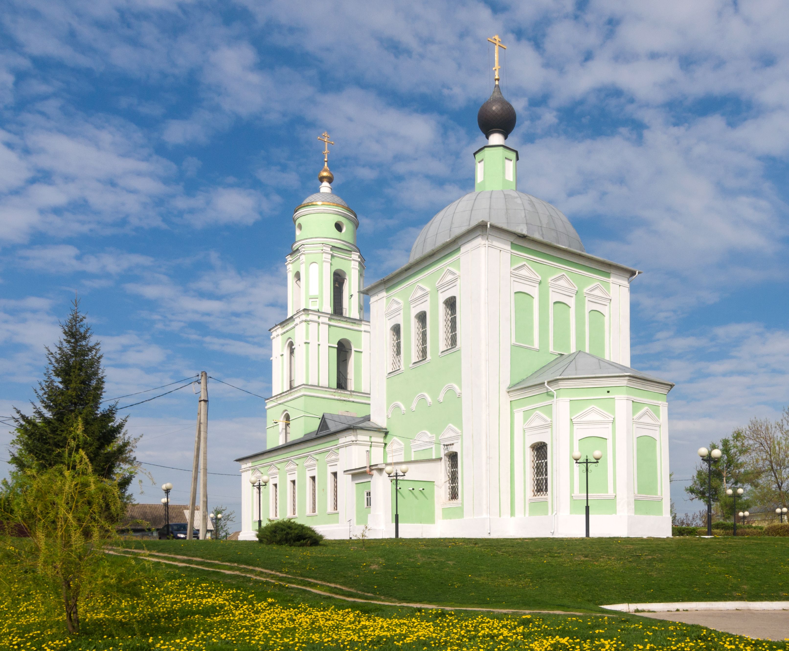 Церковь Сошествия Святого Духа в Козельске / Алексей Задонский, wikimedia