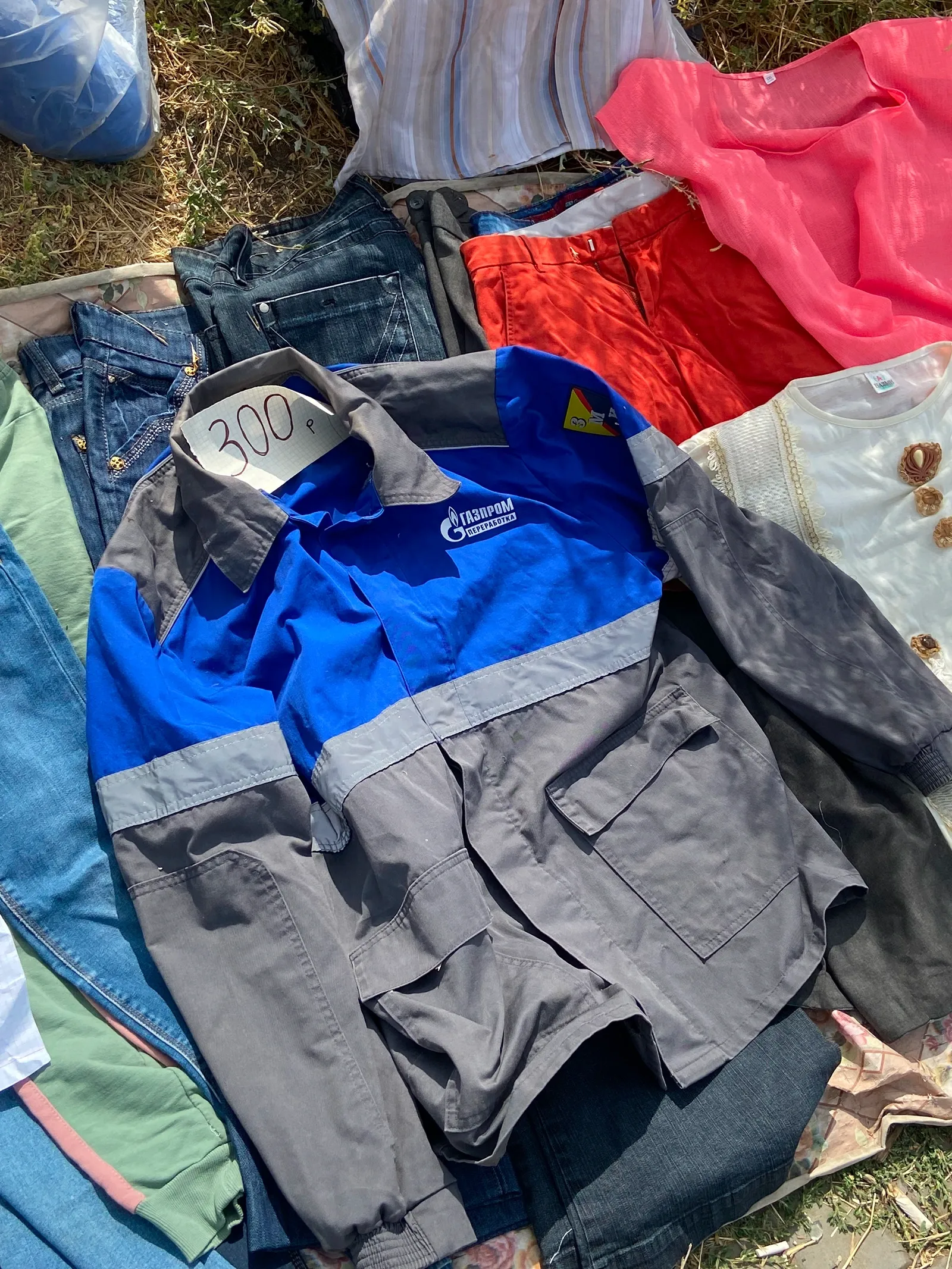 Брендированная рабочая одежда / фото Анастасии Пелевиной