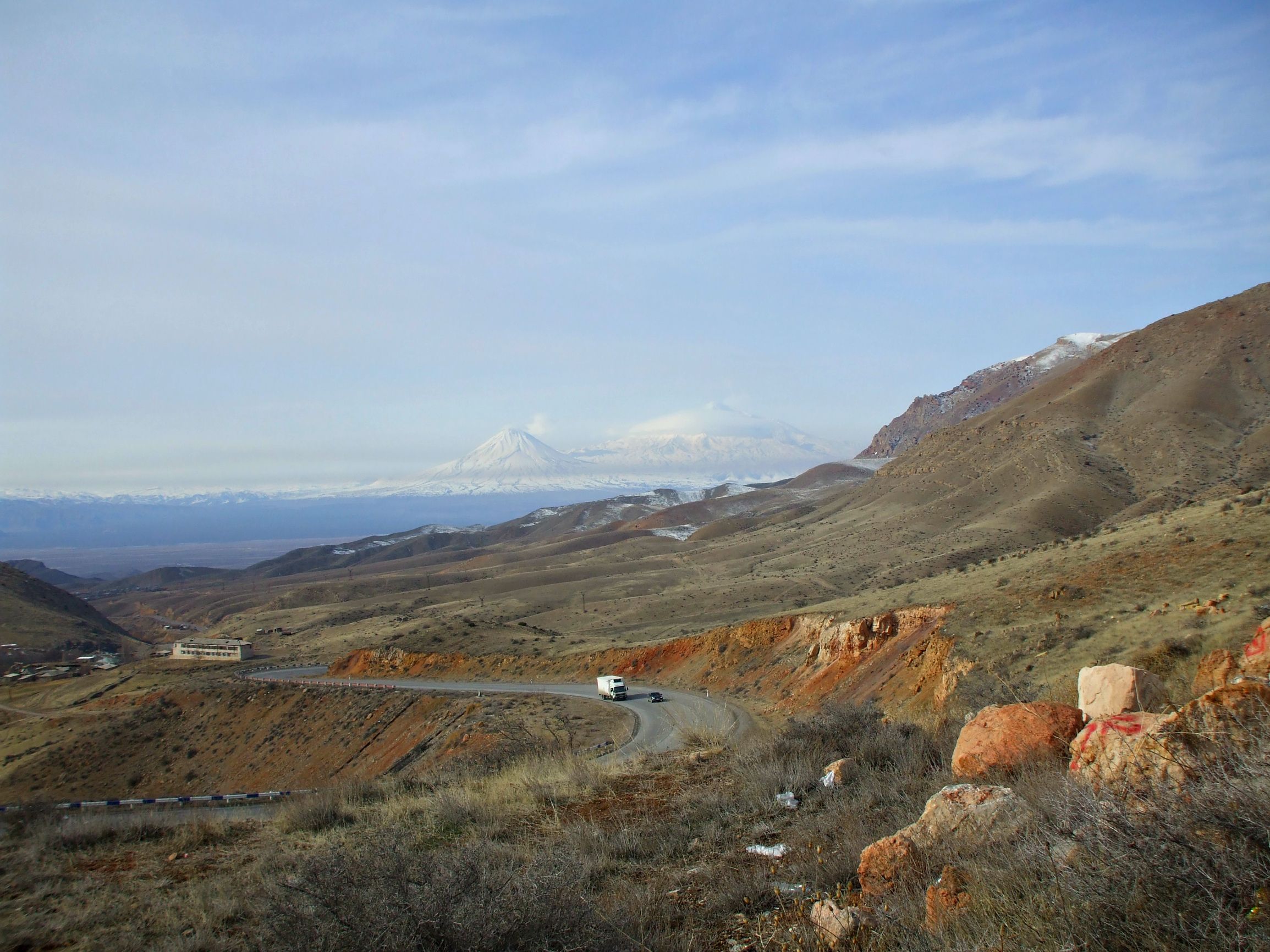 Фразу&nbsp;«Лучше гор могут быть только горы» я начала понимать именно в Армении. Фото Дарины Устич
