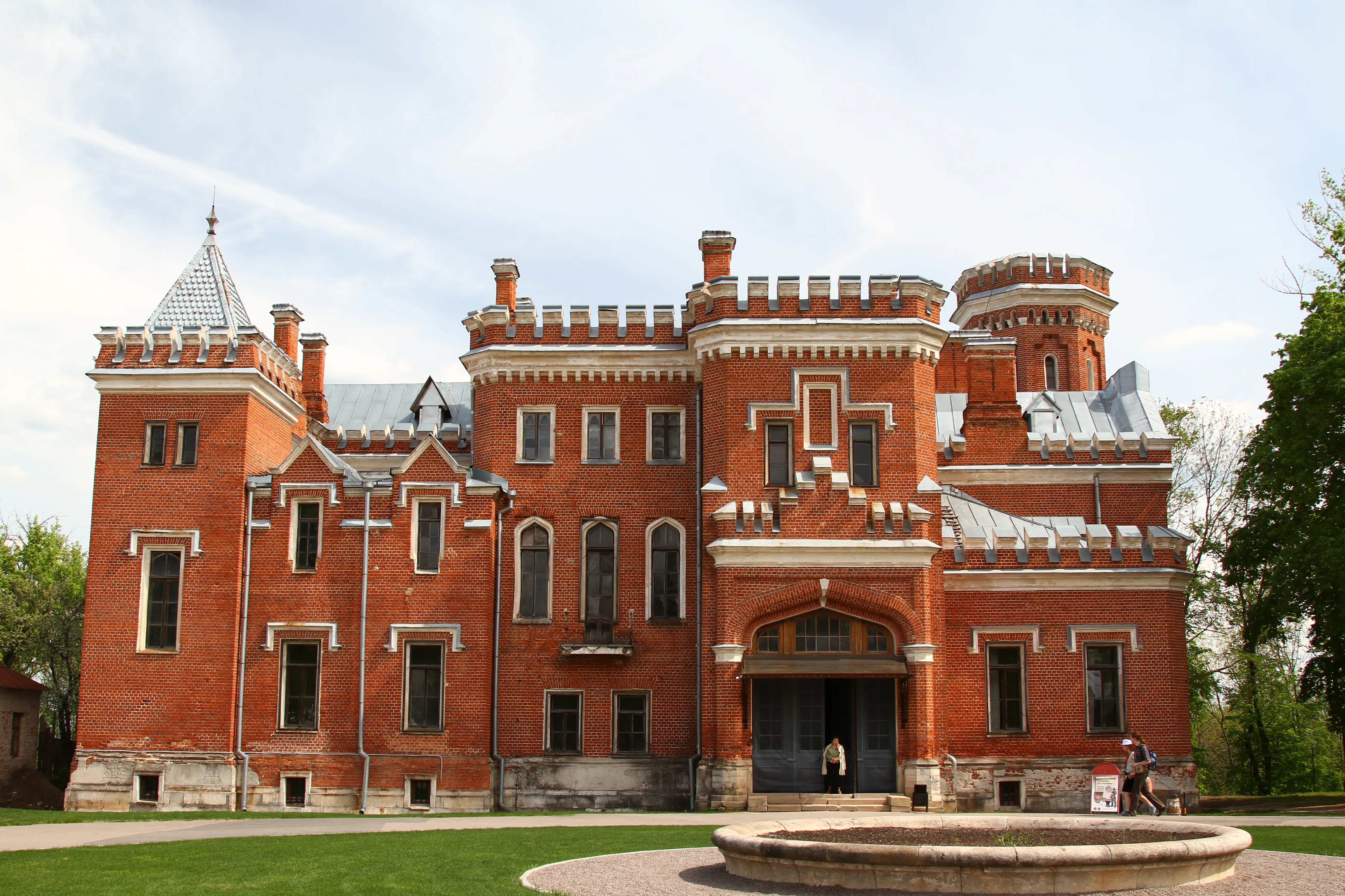 Дворец Ольденбургских в Рамони / Дарья Апасова / Wikimedia