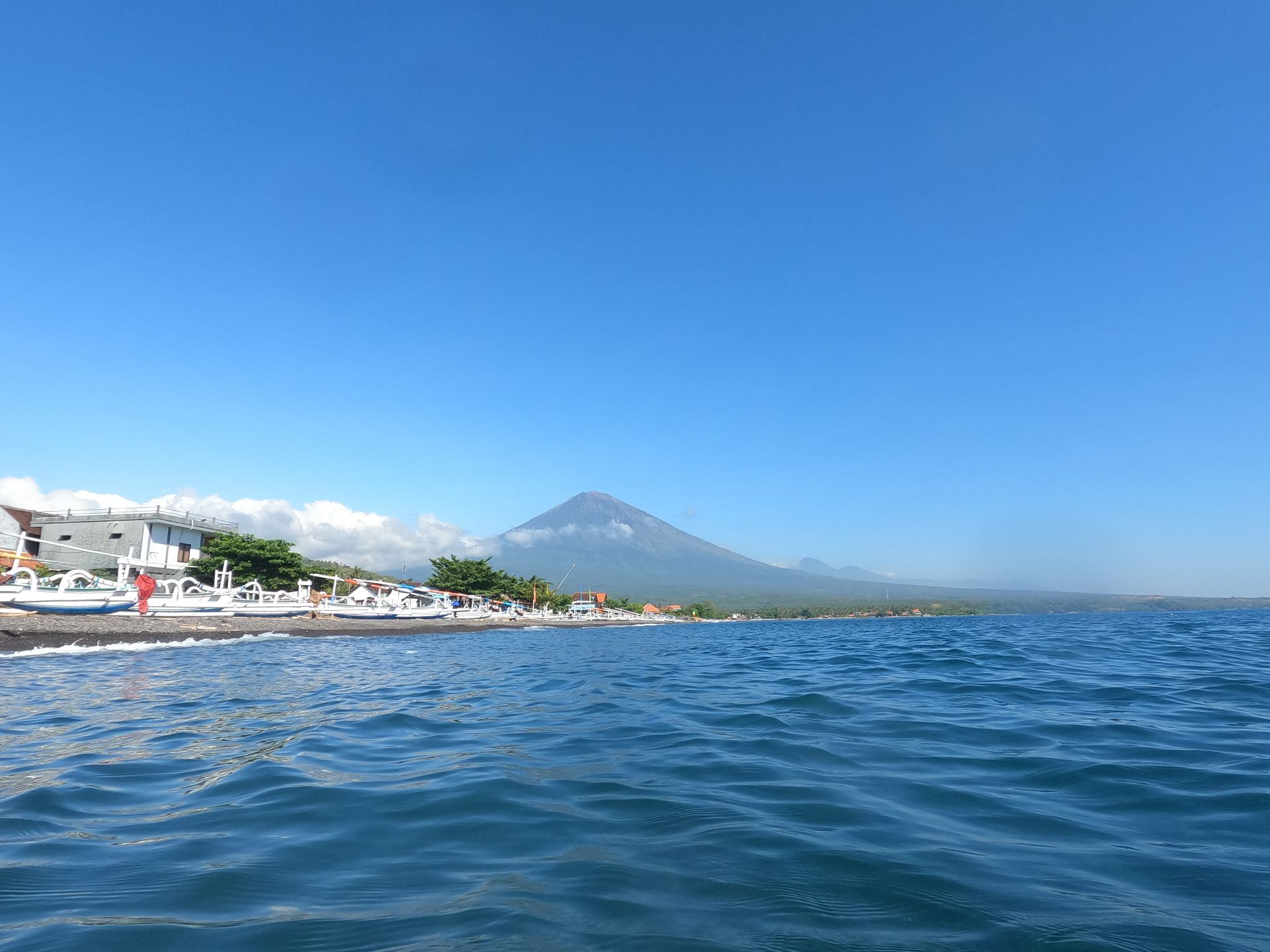 Вулкан Агунг. Фото Дарины Устич