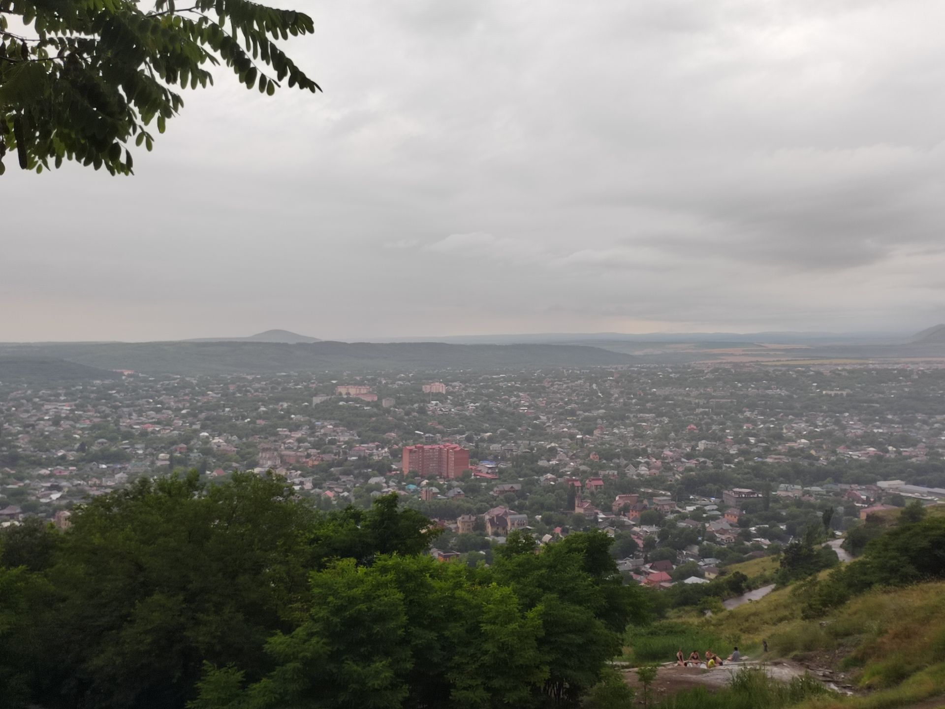 Если бы не гроза, эта панорама осталась бы в памяти ещё дольше. Фото Дарины Устич