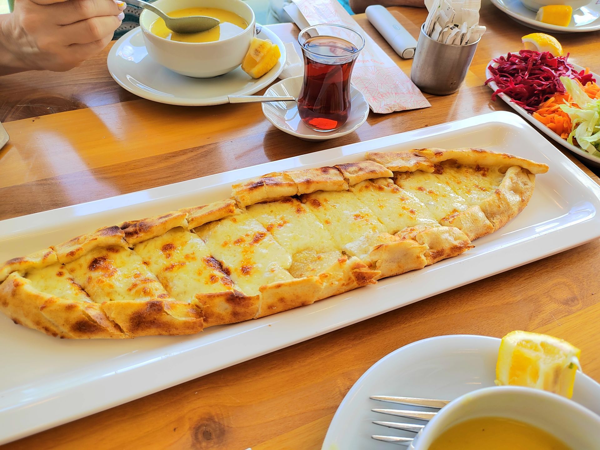 Пиде на обед. Фото Дарины Устич