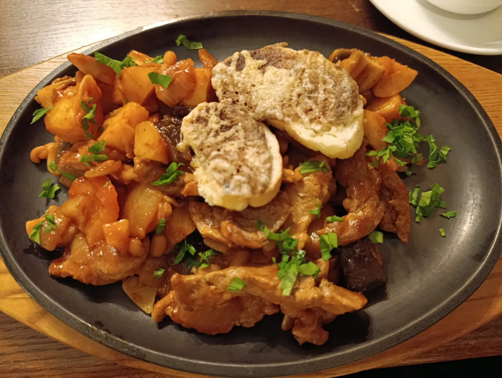 Жаркое из свинины / Фото Даши Тереховой