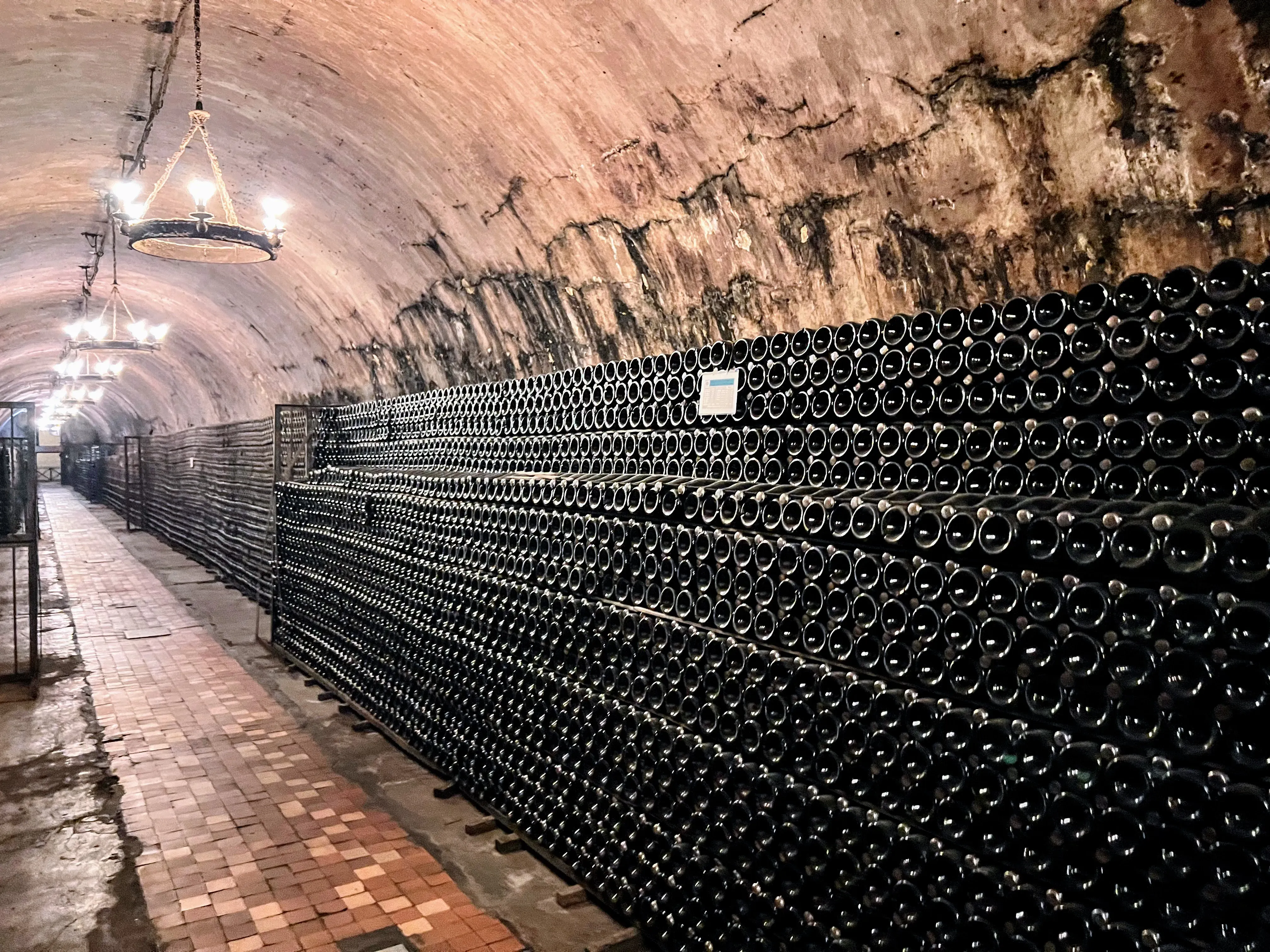 Редкий визит в Абрау-Дюрсо обходится без посещения завода. Фото: Володя Сляднев
