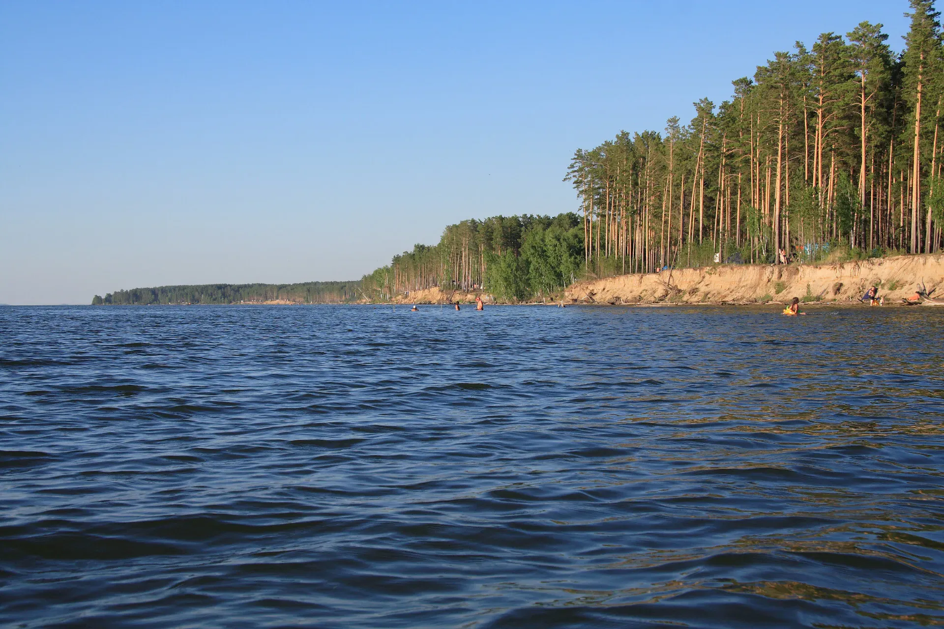 Караканский бор, можно сразу искупаться / фото Instaler / wikimedia