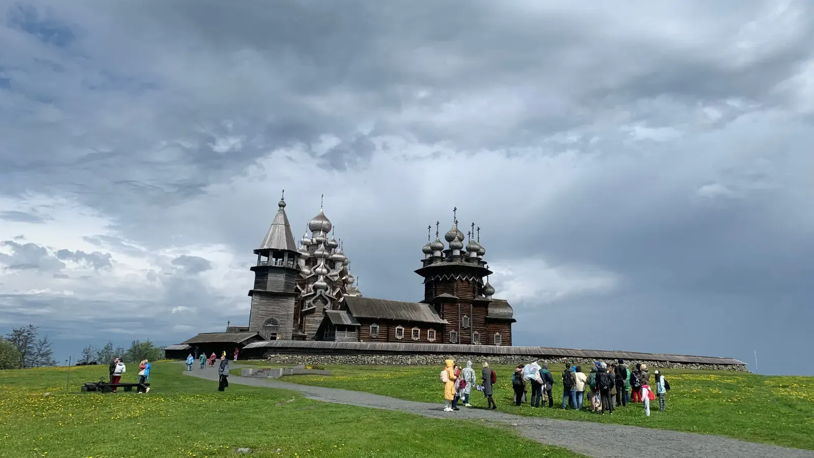 Деревянное зодчество: 36 мест на карте России