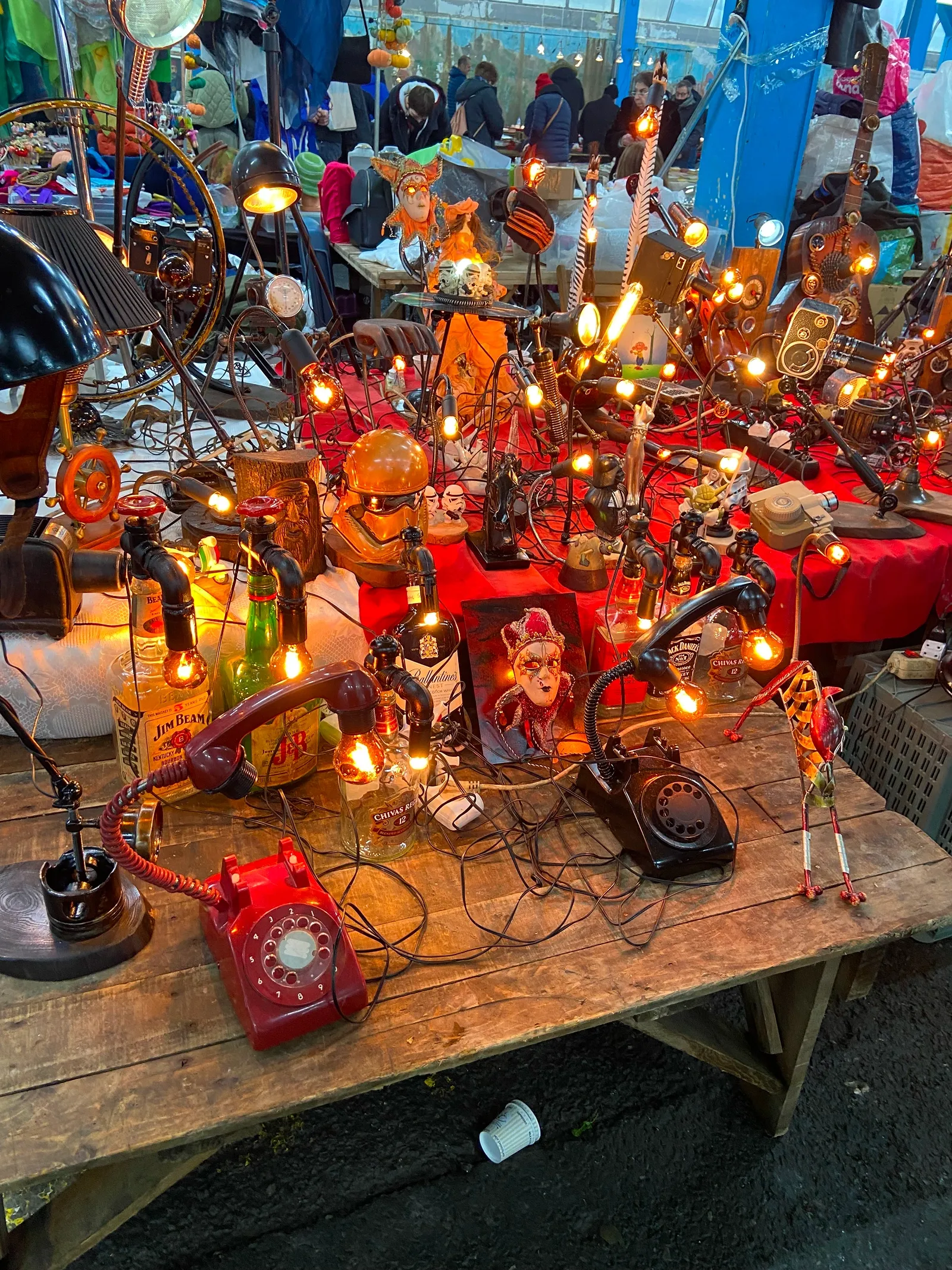 Лампы из всего на свете. Автор фото Анастасия Пелевина