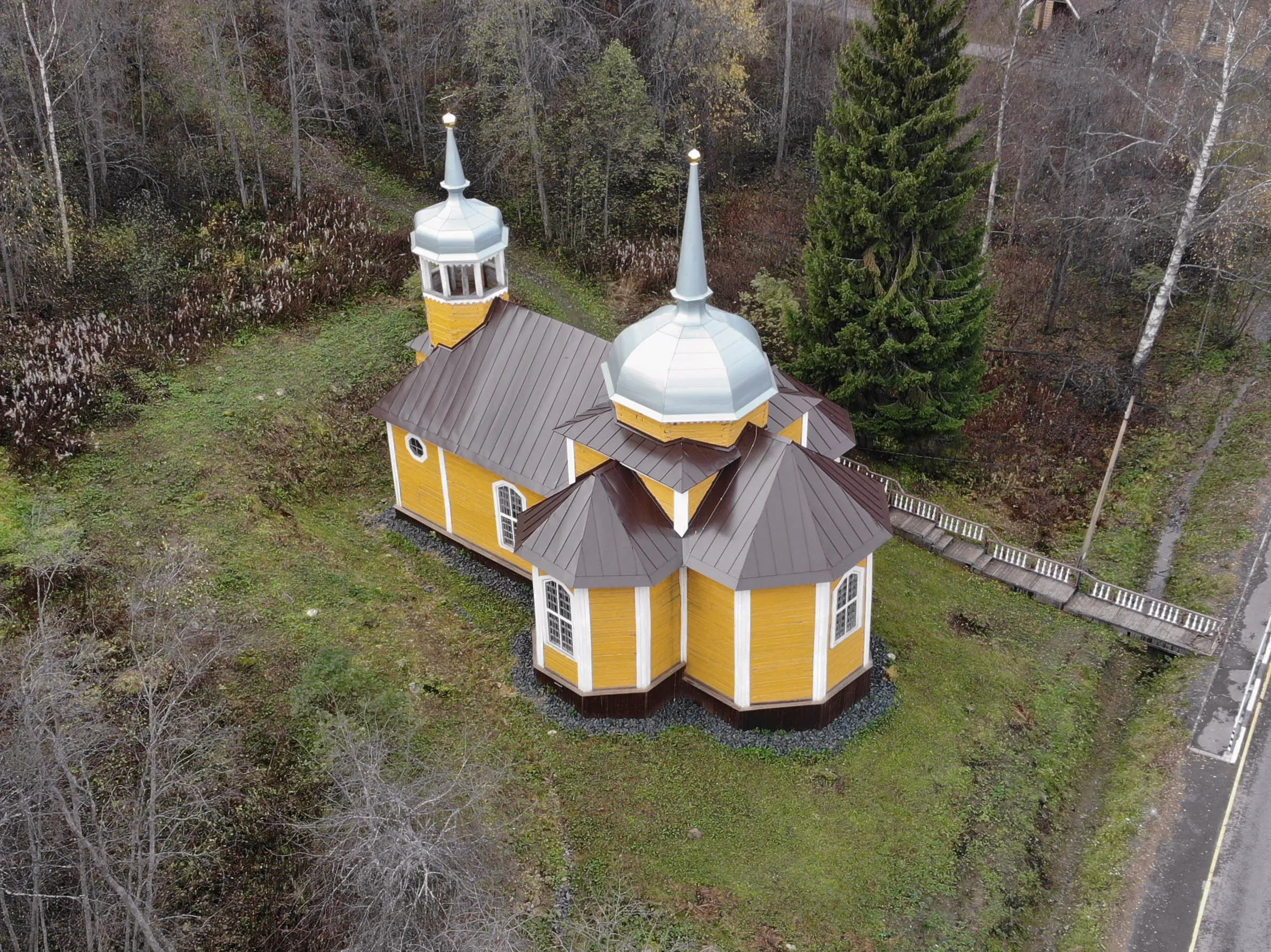 Церковь апостола Петра / Красный / Wikimedia