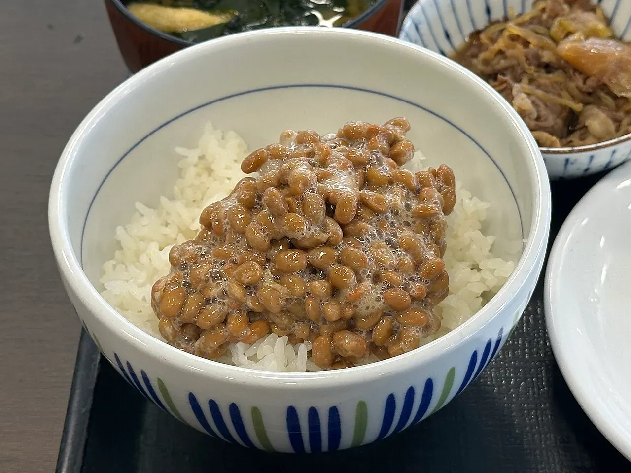 Натто — японская вкусняшка (ノボホショコロトソ / Wikimedia)