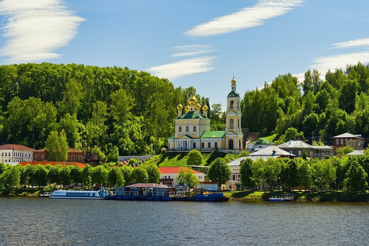 Воскресенская церковь в Плёсе (Alexxx1979 / Wikimedia)