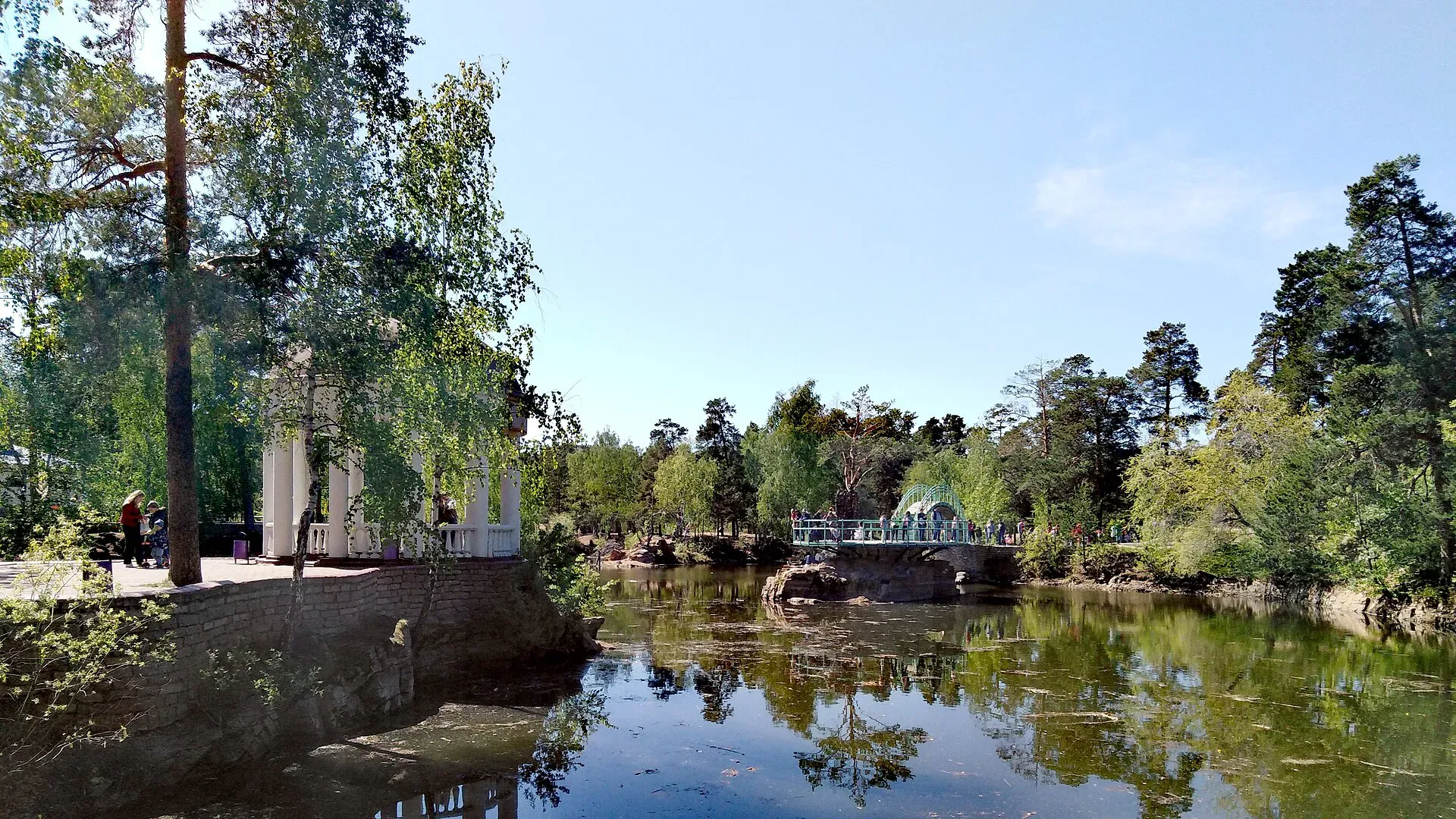 Пруд в парке Гагарина. Фото: LeoNeed777 | Wikimedia