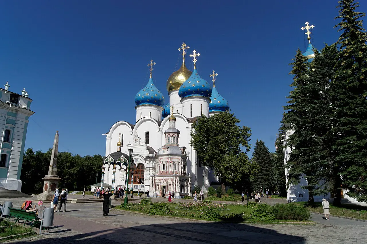 Троице-Сергиева лавра (Vyacheslav Argenberg / Wikimedia)