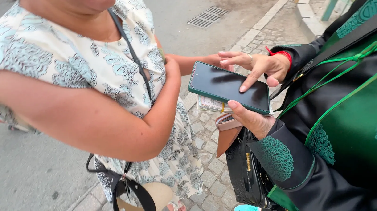 Пытаемся изъясниться / фото Дмитрий Полудин