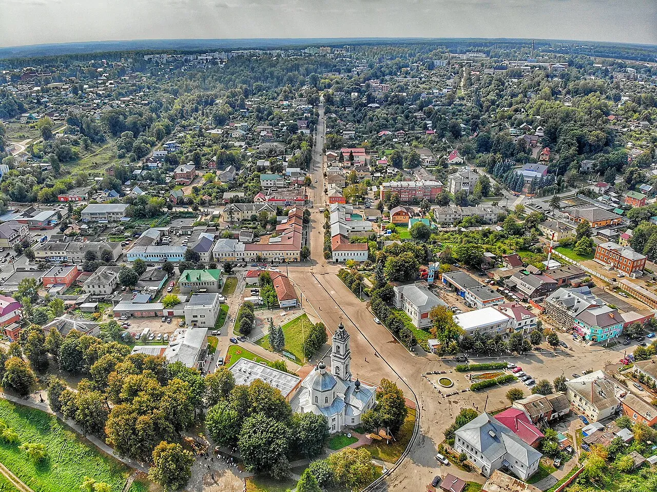 Панорама Тарусы (LenskiyS / Wikimedia)