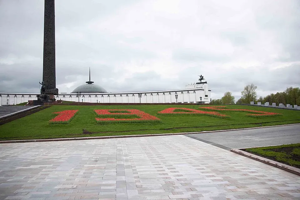 Вид на монумент и Музей Победы (Совет Федерации / Wikimedia)