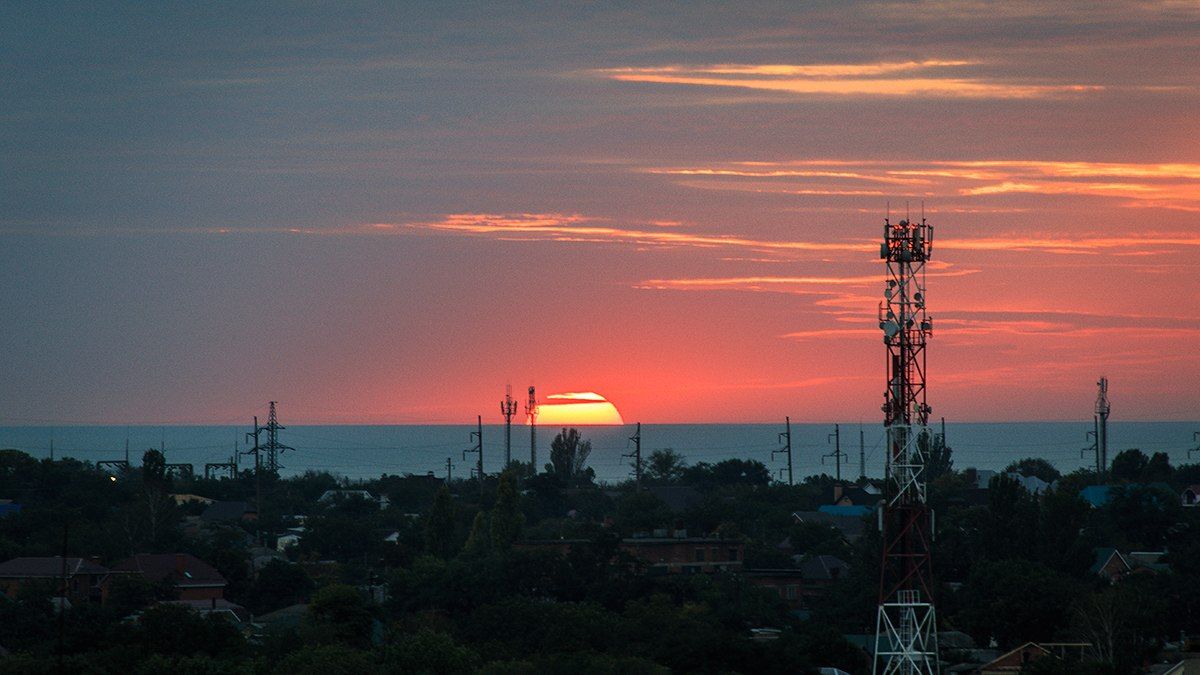 Волшебный закат над Ейском / фото Delfalge / wikimedia