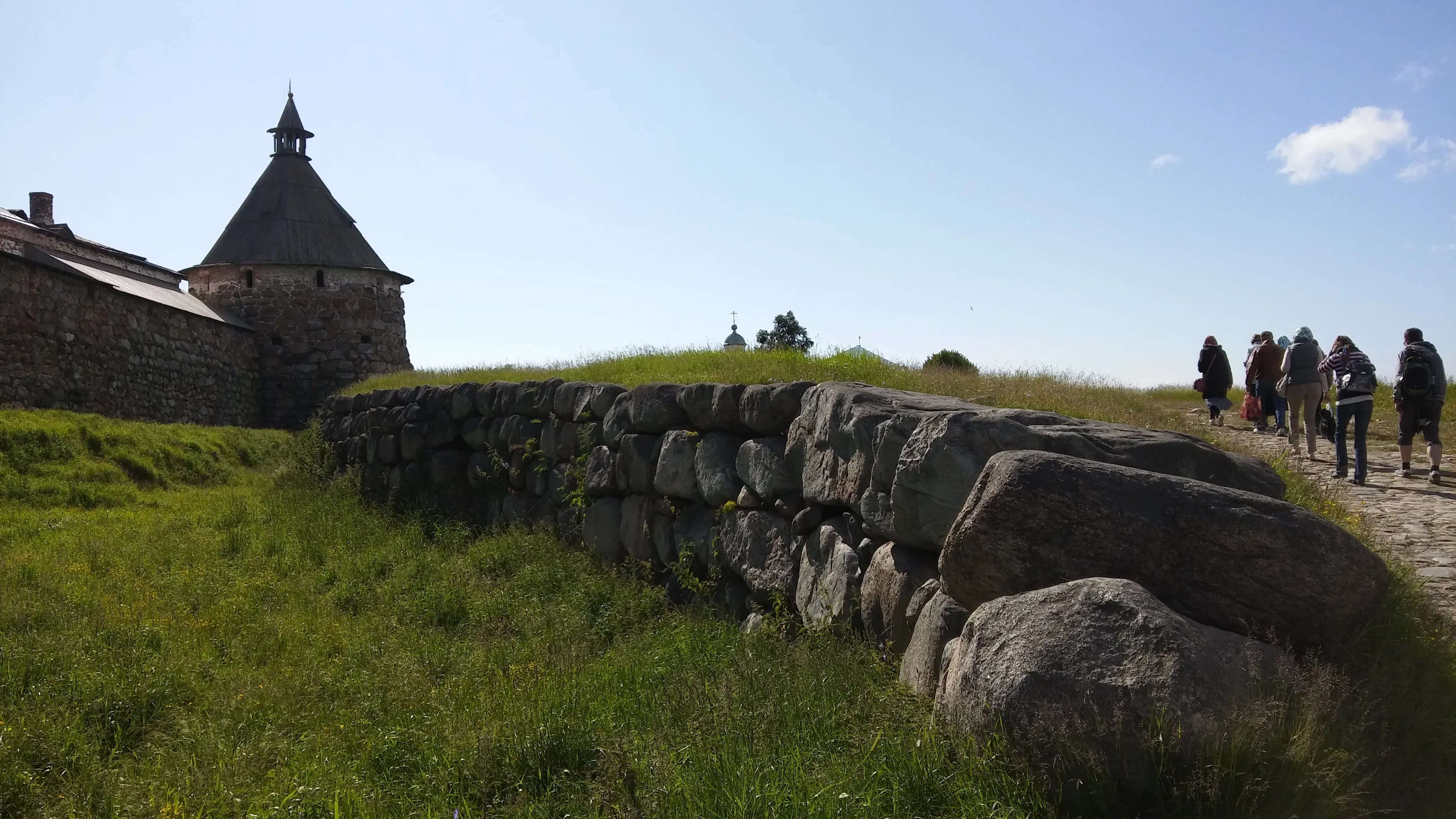 Подъём к Соловецкому монастырю. Фото: Ангелина Головатая