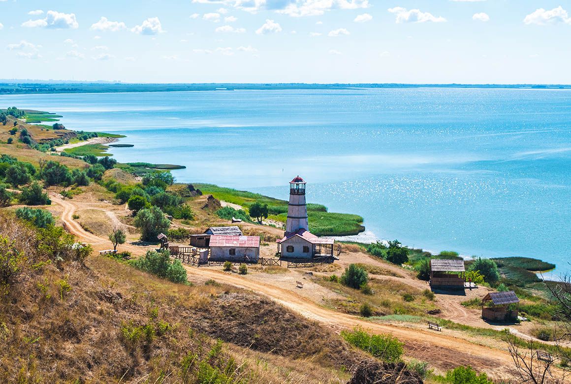 Маяк в окрестностях Таганрога (Yuliya Shauerman / Shutterstock)