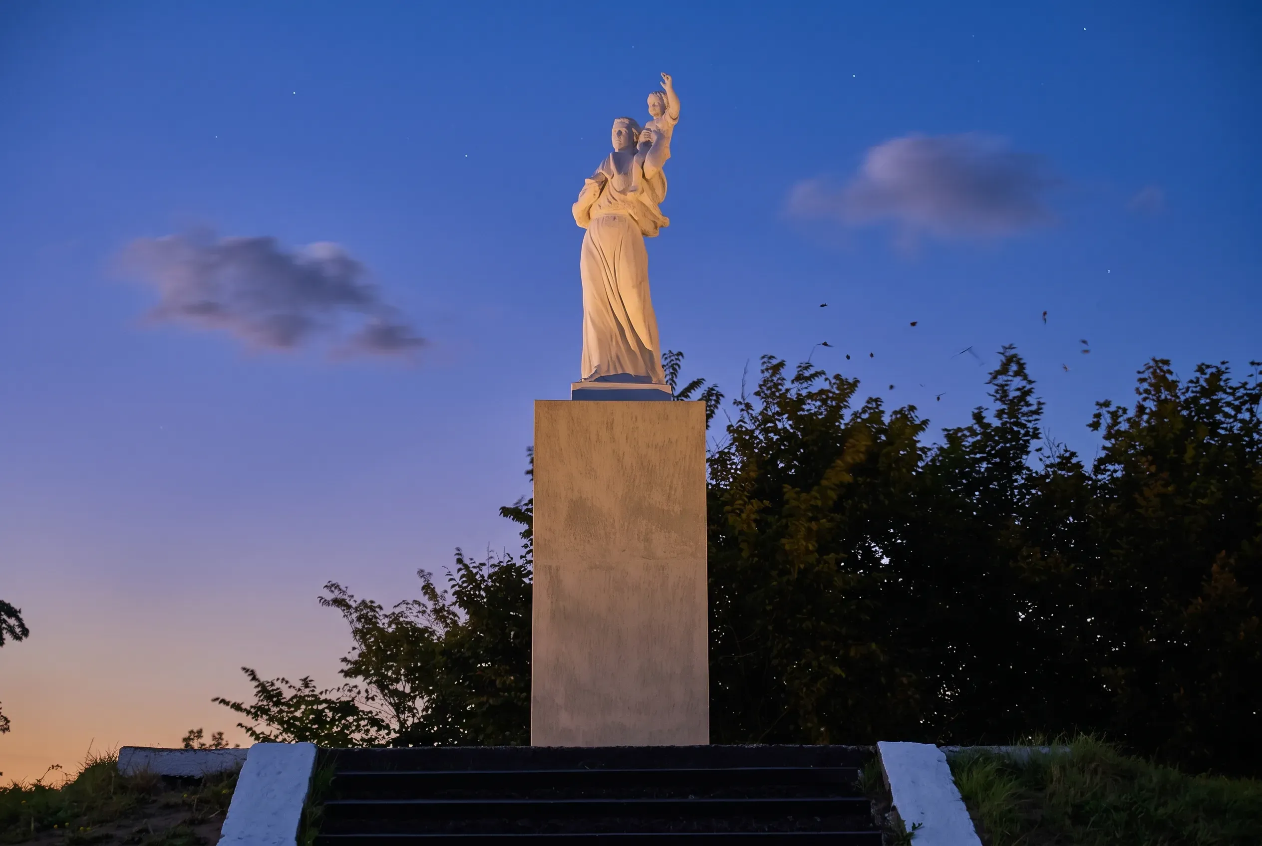 Скульптура «Жена моряка»