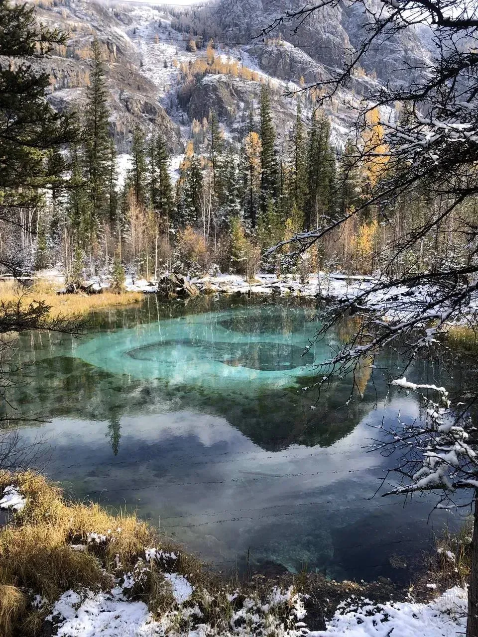 Гейзерное озеро во всей красе. Фото: Денис Теляткин