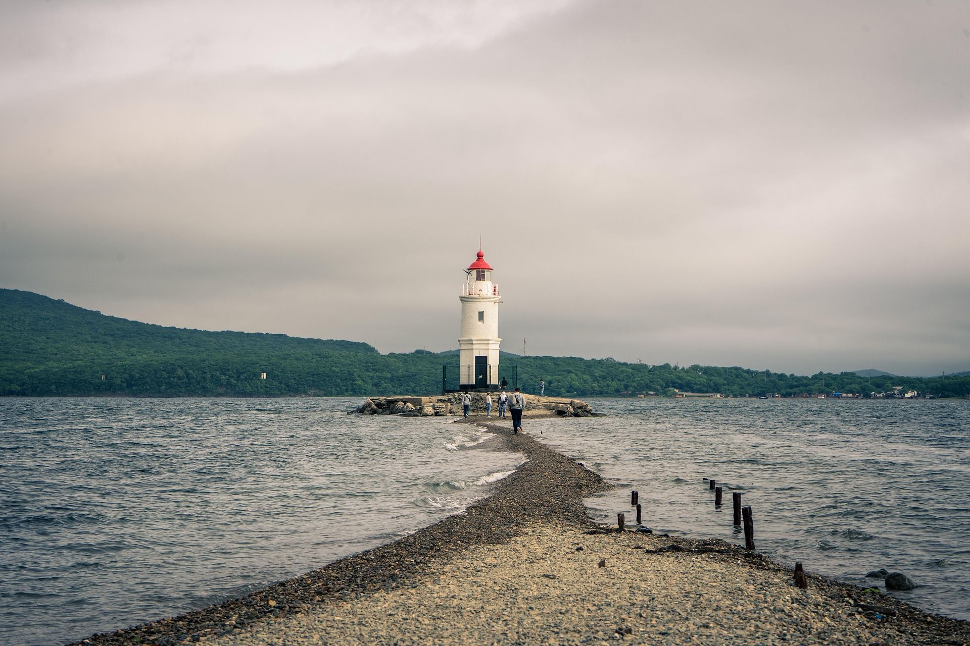 Японское море комфортно с конца июля по середину сентября / фото Jinwoo Ahn / Pixabay