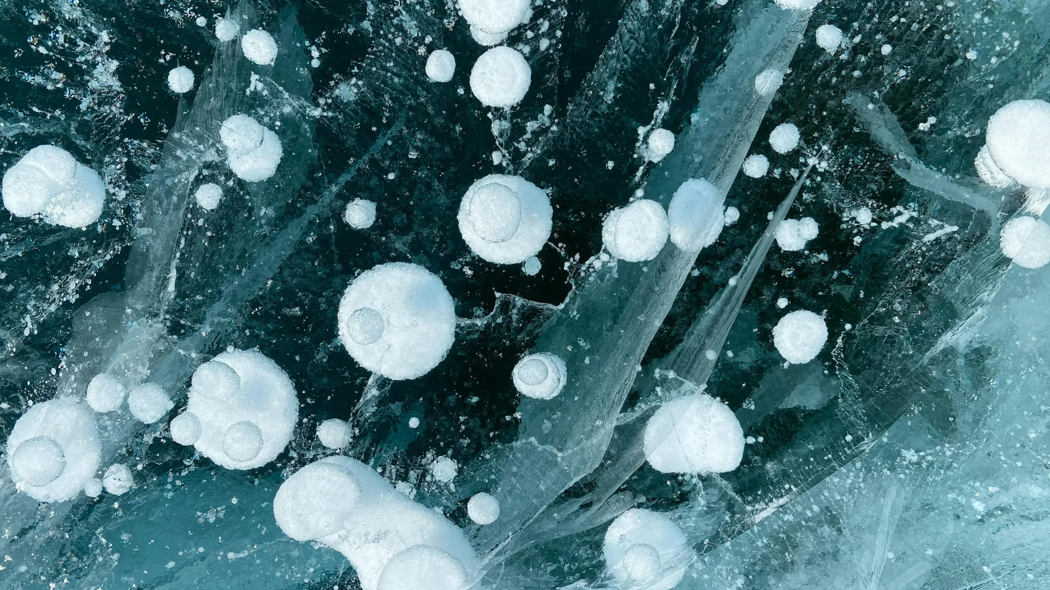 ice-bubbles.webp