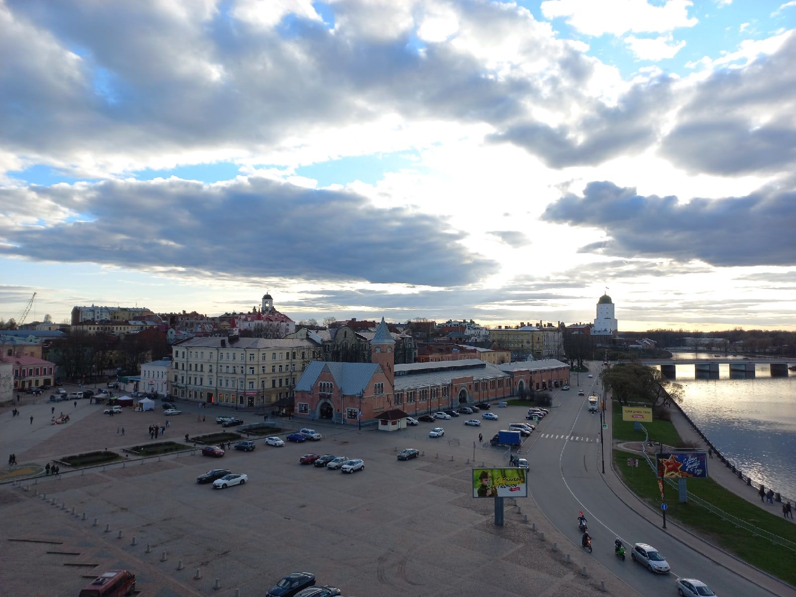 Панорама старого Выборга и Рыночной площади. Фото Дарины Устич