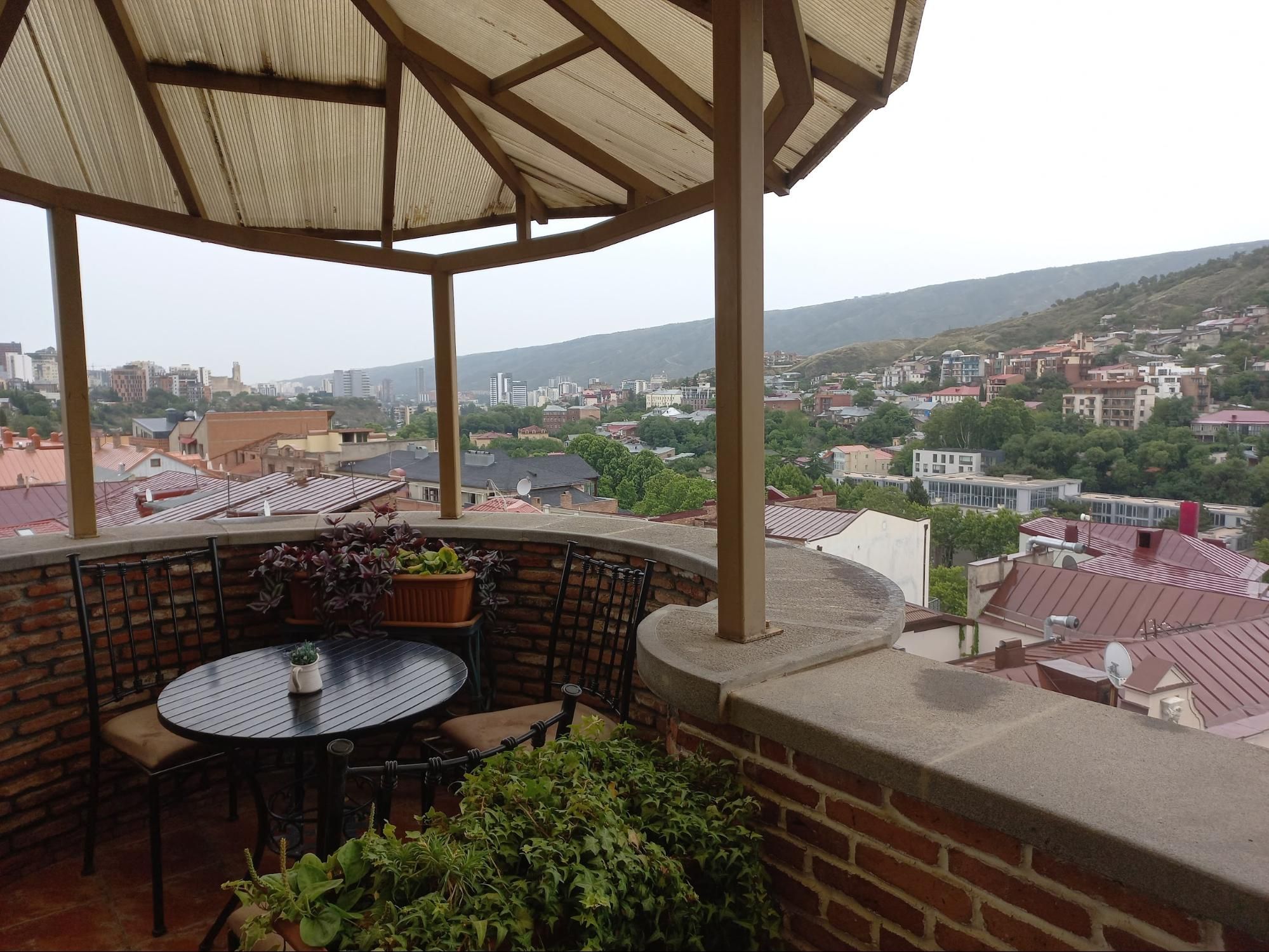 Холмы и смотровые площадки Тбилиси. Фото Дарины Устич