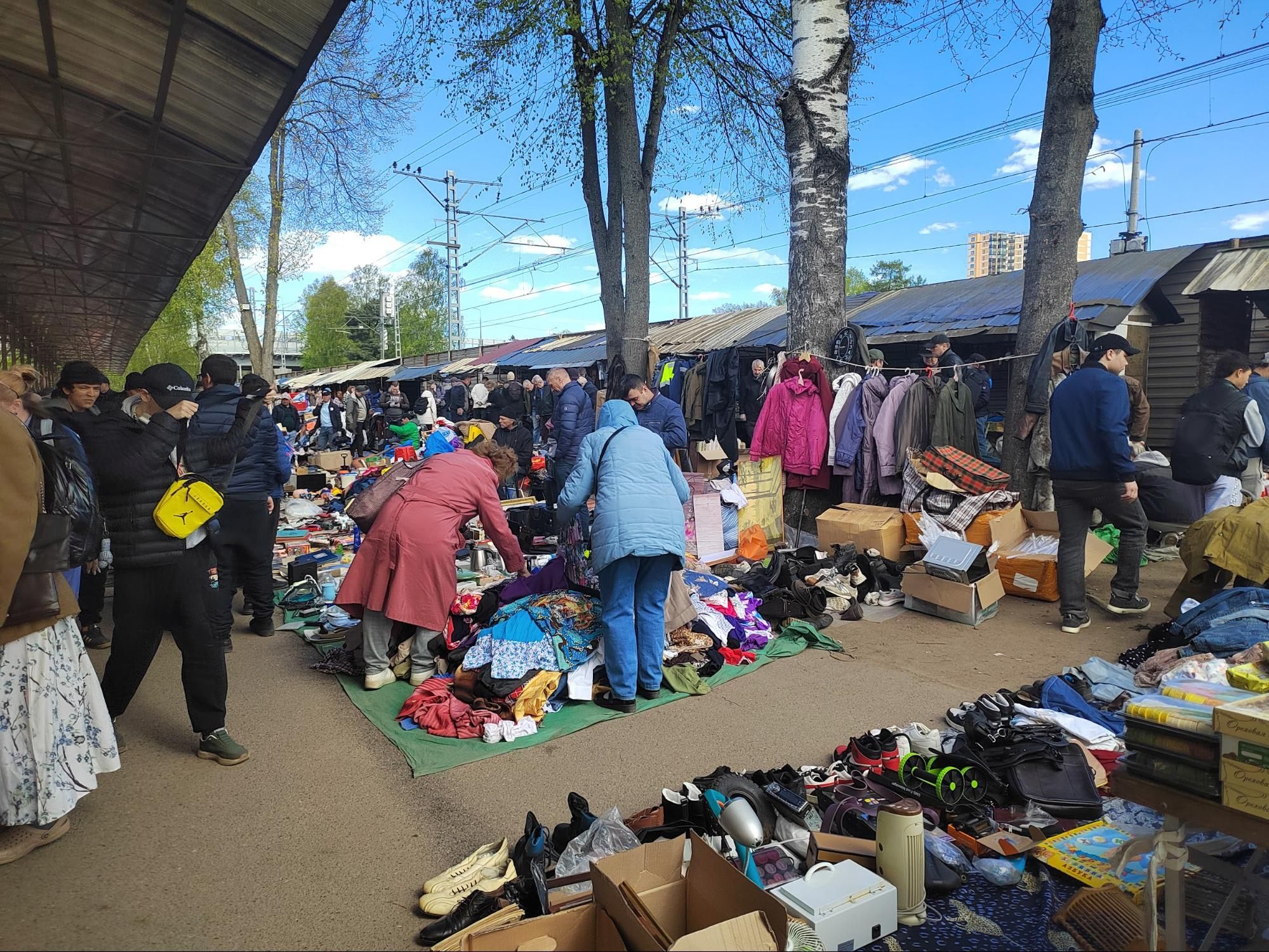 Торговля в разгаре. Фото Дарины Устич