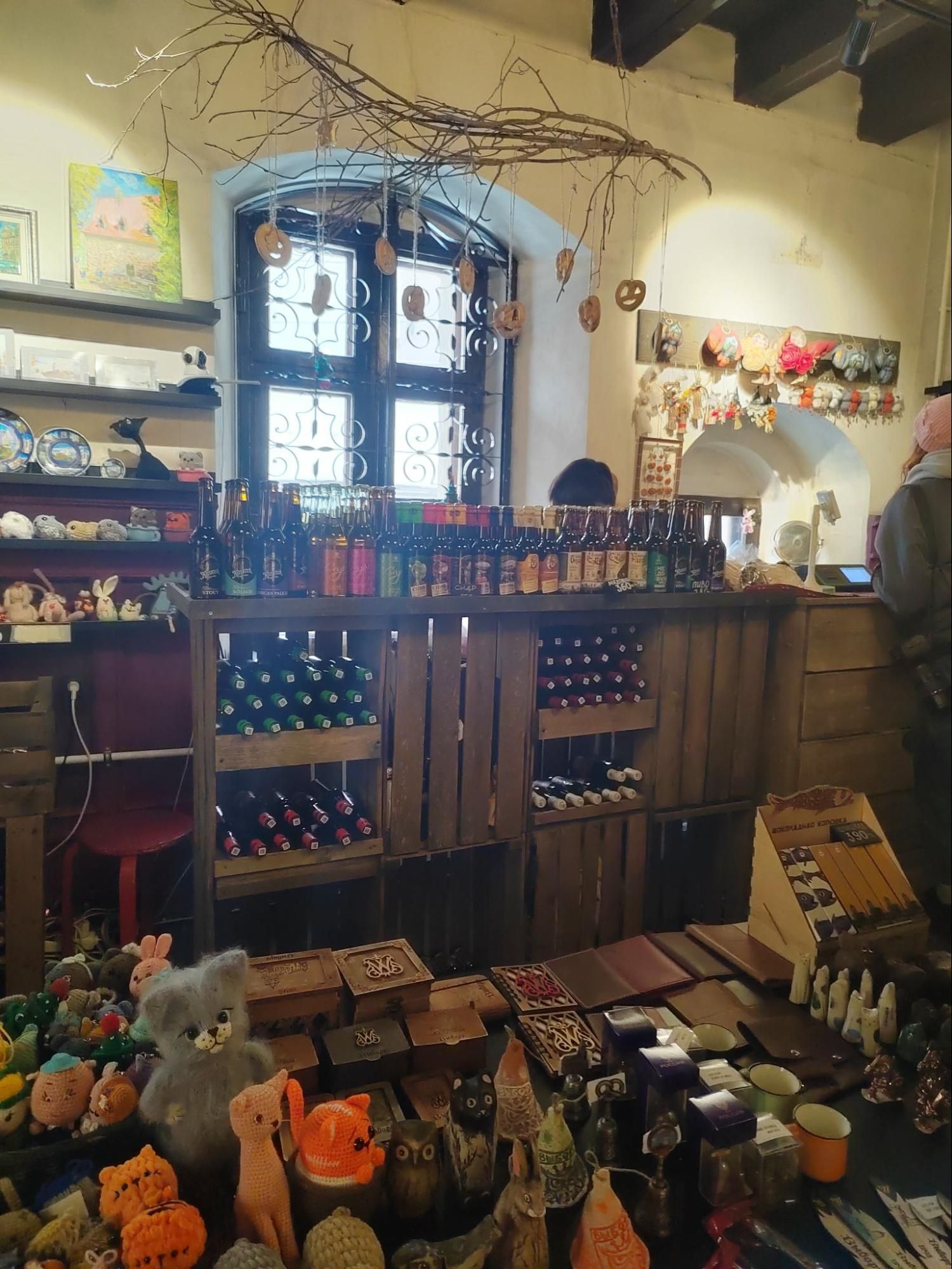 Крендели и сувениры. Фото Дарины Устич