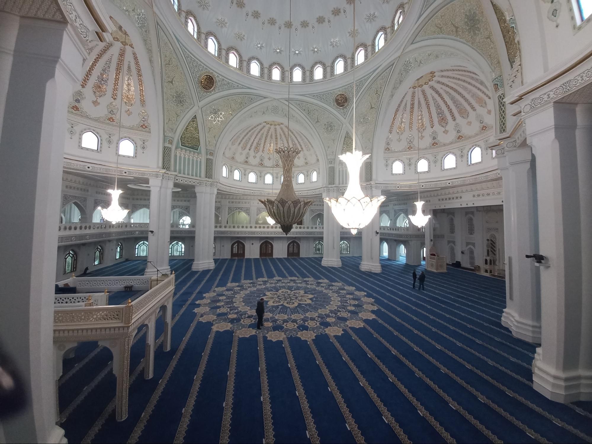 Внутри она огромная. Фото Дарины Устич