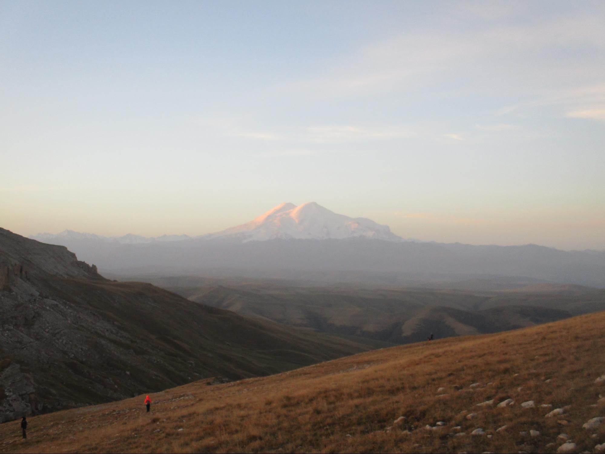 Утренний Эльбрус. Фото Дарины Устич