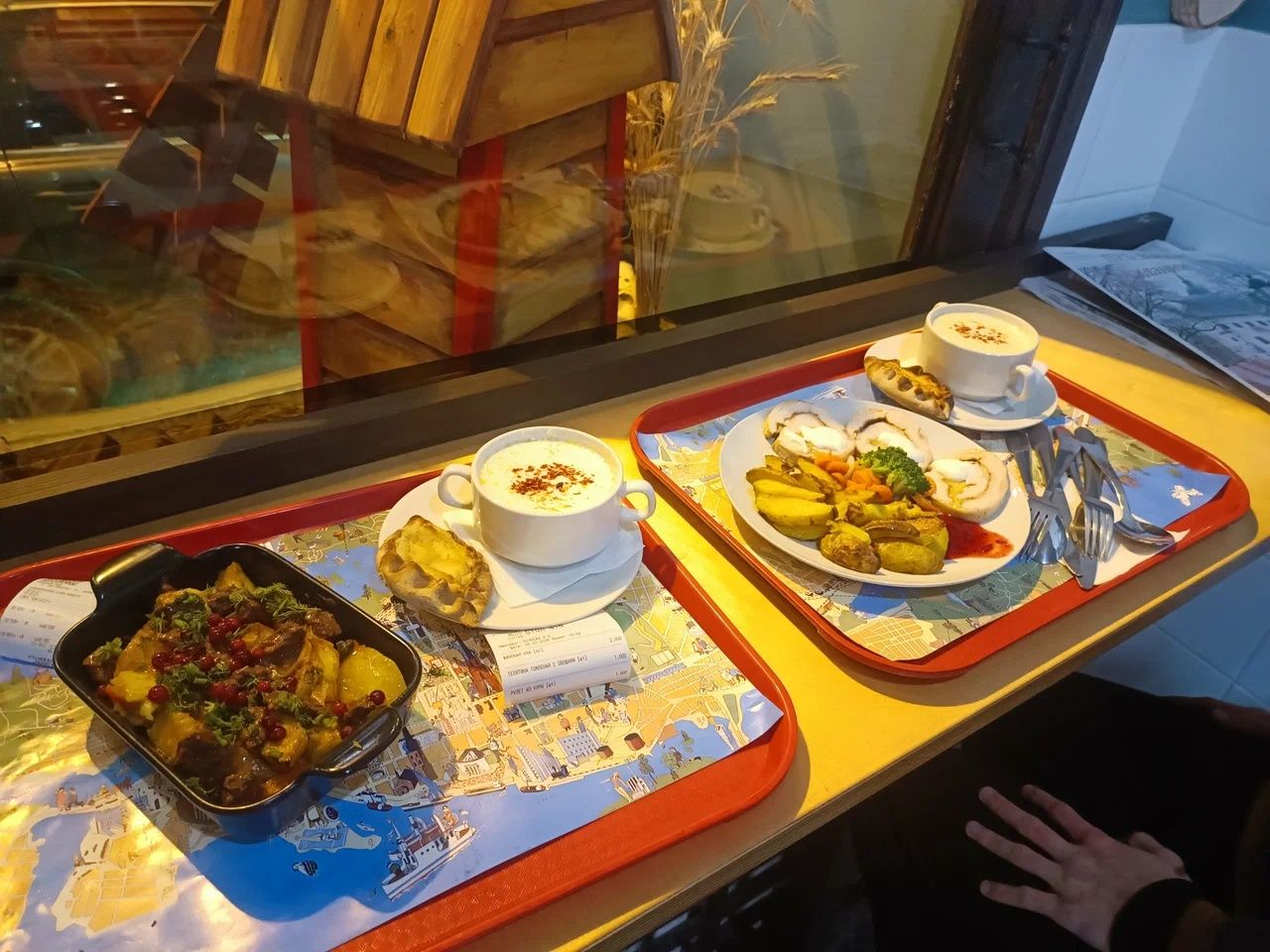 Сытный и недорогой обед в «Калевале». Фото Дарины Устич